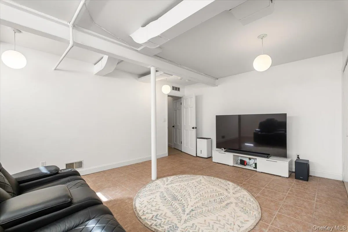 6A Dickel Road, Scarsdale, NY, 6 Bedrooms Bedrooms, 9 Rooms Rooms,3 BathroomsBathrooms,Residential Lease,For Rent,Dickel,0,976554 6A Dickel Road, Scarsdale, NY, 6 Bedrooms Bedrooms, 9 Rooms Rooms,3 BathroomsBathrooms,Residential Lease,For Rent,Dickel,0,976554