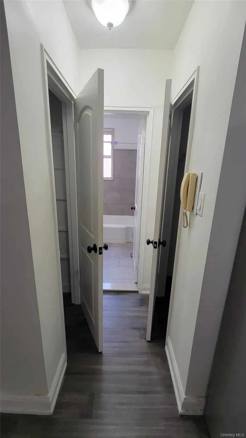 141-60 84th Road, New York, NY, 2 Rooms Rooms,1 BathroomBathrooms,Residential Lease,For Rent,84th,0,976560 141-60 84th Road, New York, NY, 2 Rooms Rooms,1 BathroomBathrooms,Residential Lease,For Rent,84th,0,976560