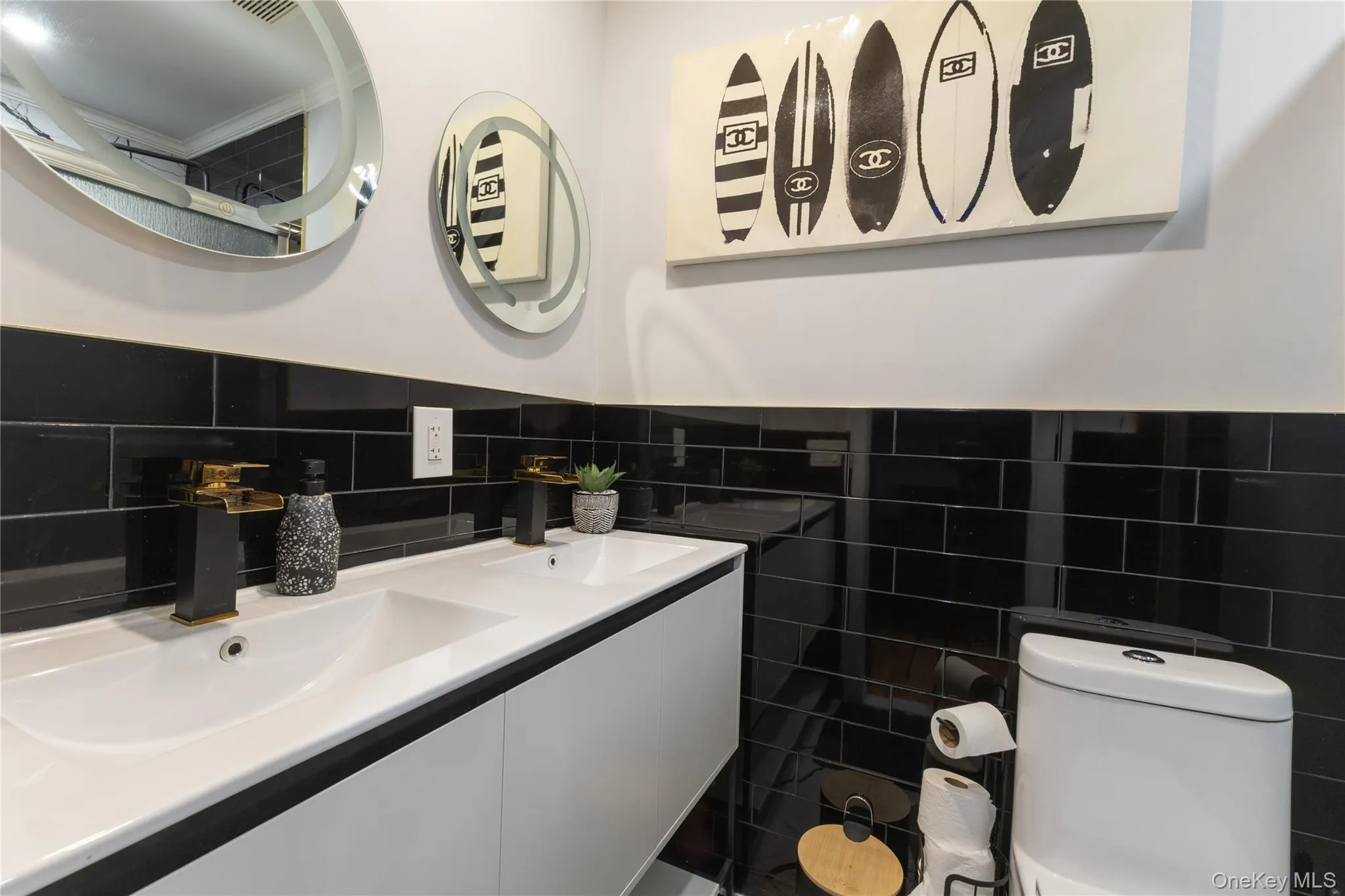 48 Essex Street, New York, NY, 3 Bedrooms Bedrooms, 8 Rooms Rooms,2 BathroomsBathrooms,Residential Lease,For Rent,Essex,0,976574 48 Essex Street, New York, NY, 3 Bedrooms Bedrooms, 8 Rooms Rooms,2 BathroomsBathrooms,Residential Lease,For Rent,Essex,0,976574