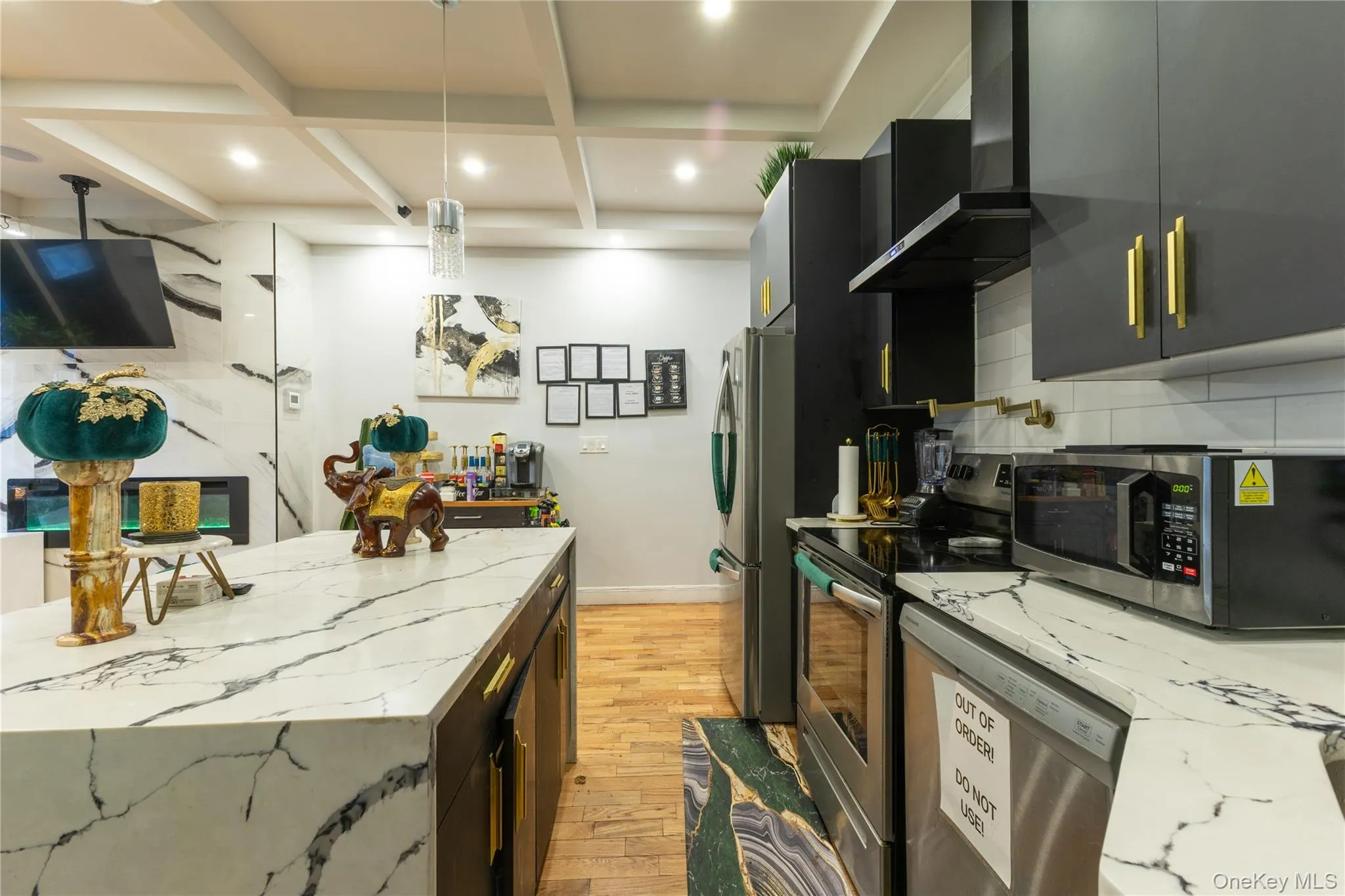 48 Essex Street, New York, NY, 3 Bedrooms Bedrooms, 8 Rooms Rooms,2 BathroomsBathrooms,Residential Lease,For Rent,Essex,0,976574 48 Essex Street, New York, NY, 3 Bedrooms Bedrooms, 8 Rooms Rooms,2 BathroomsBathrooms,Residential Lease,For Rent,Essex,0,976574