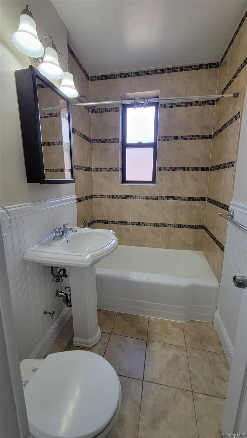 141-60 84th Road, New York, NY, 2 Rooms Rooms,1 BathroomBathrooms,Residential Lease,For Rent,84th,0,976583 141-60 84th Road, New York, NY, 2 Rooms Rooms,1 BathroomBathrooms,Residential Lease,For Rent,84th,0,976583