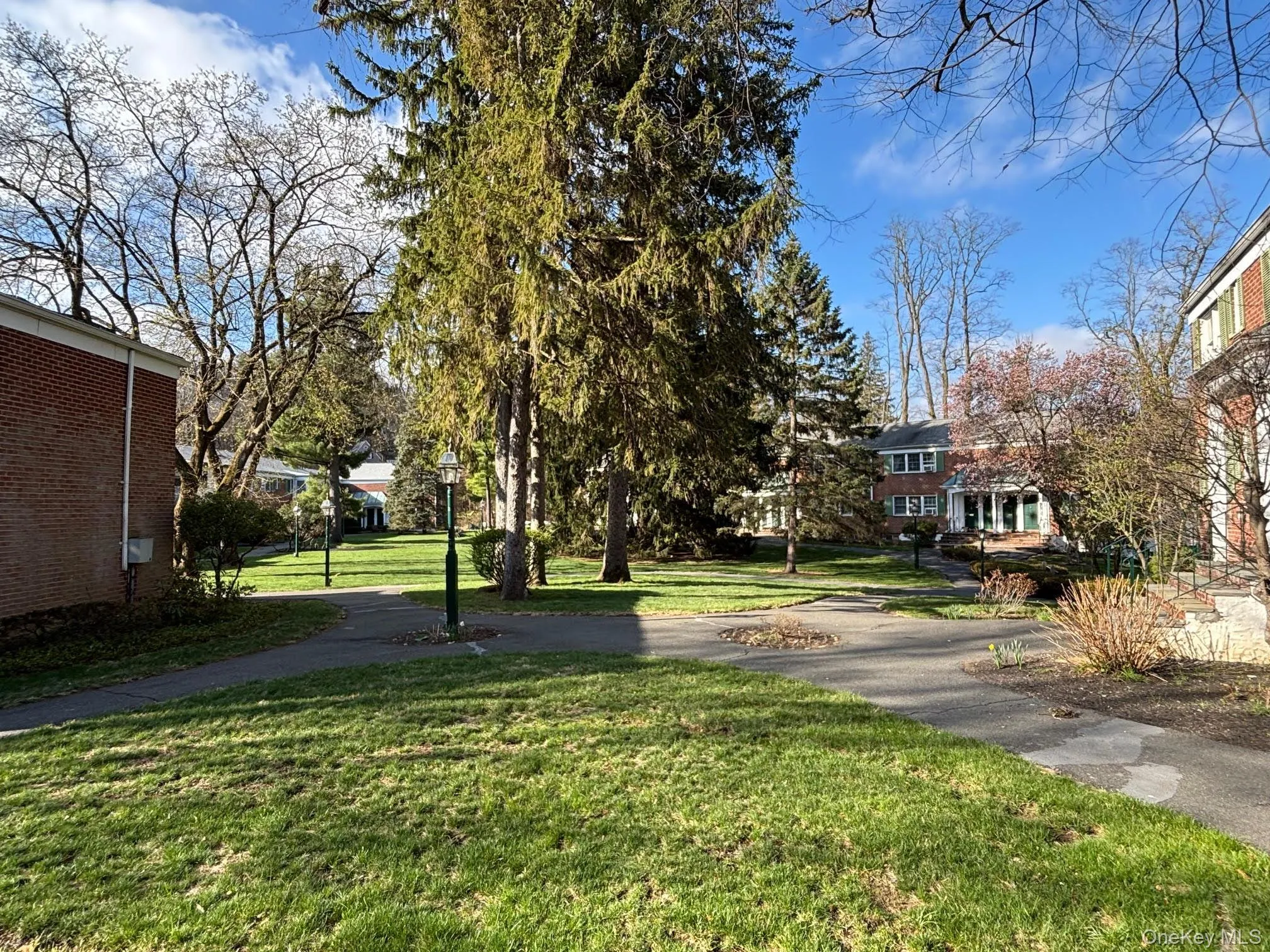 Beautiful community grounds Beautiful community grounds