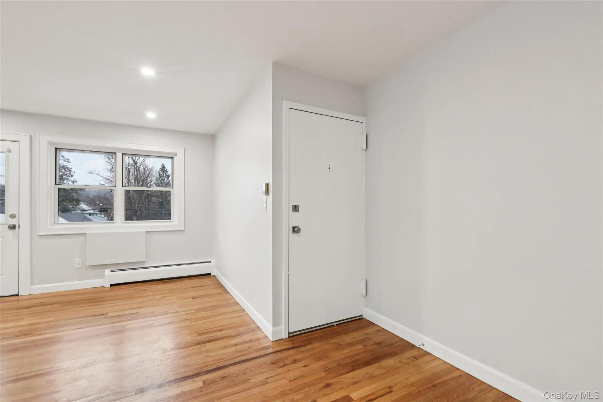 16 Francis Avenue, Orangetown, NY, 1 Bedroom Bedrooms, 3 Rooms Rooms,1 BathroomBathrooms,Residential Lease,For Rent,Francis,0,976599 16 Francis Avenue, Orangetown, NY, 1 Bedroom Bedrooms, 3 Rooms Rooms,1 BathroomBathrooms,Residential Lease,For Rent,Francis,0,976599