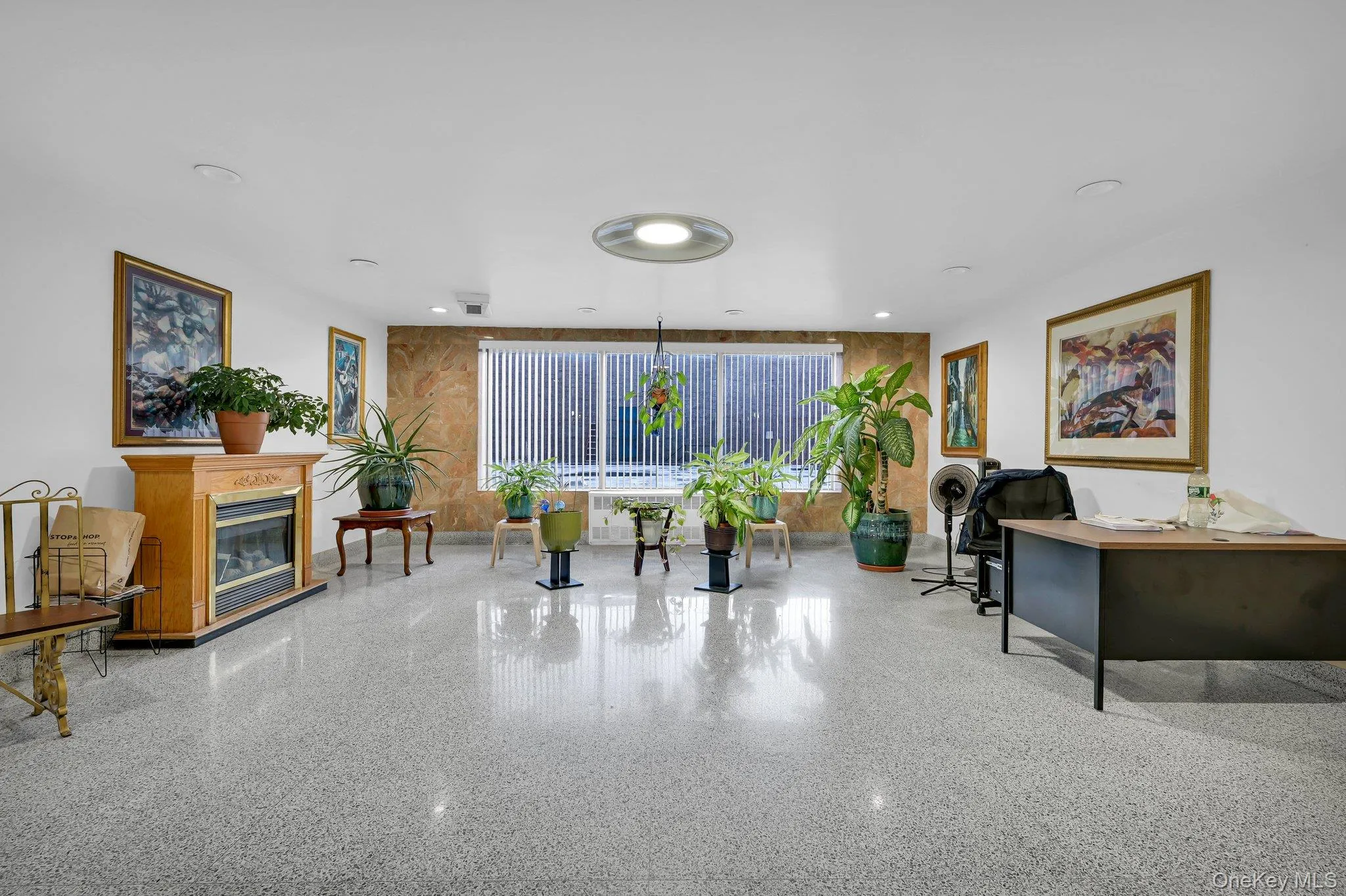 Monitored foyer entry with part time security Monitored foyer entry with part time security