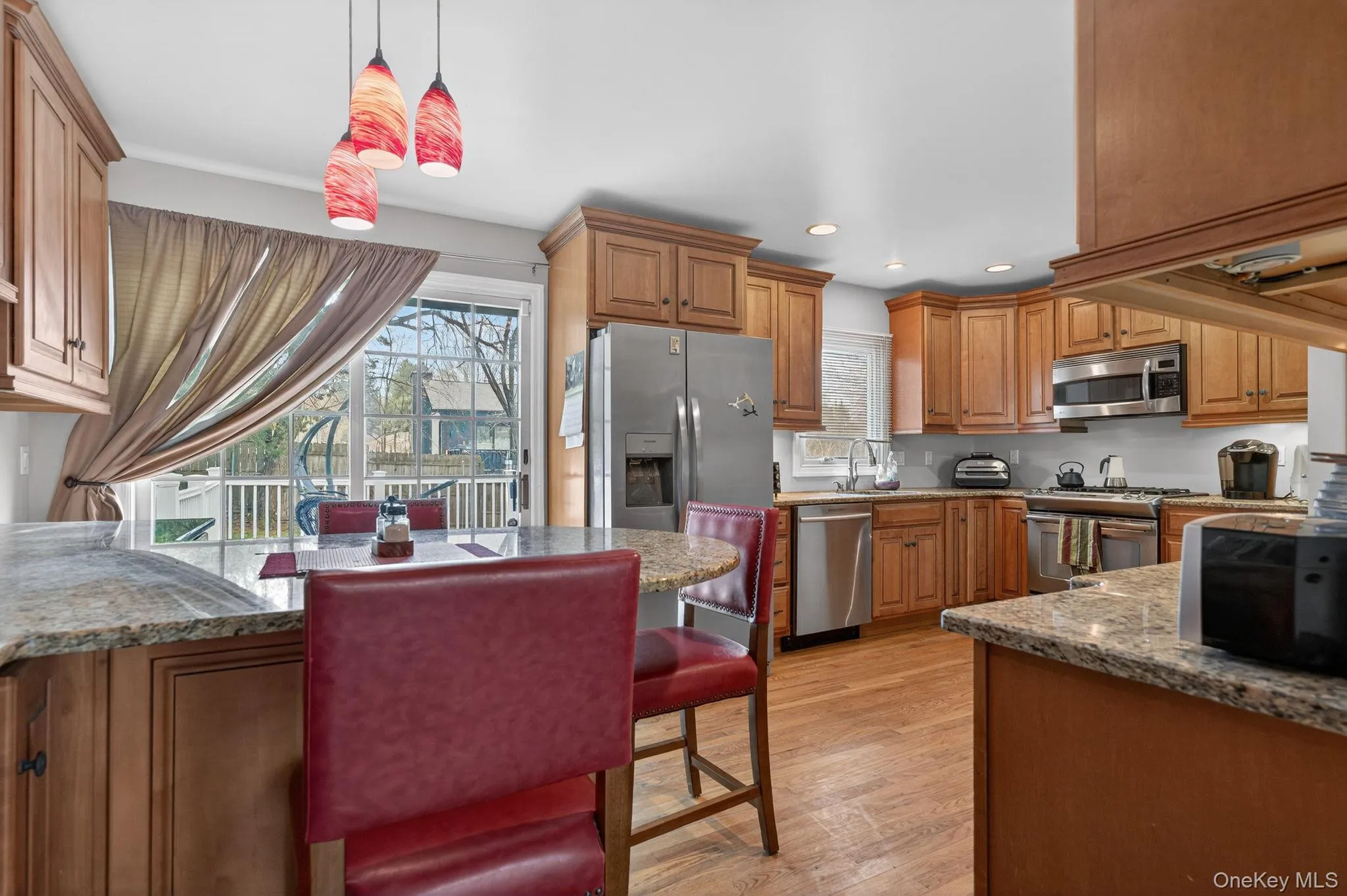 Eat in kitchen with access to backyard deck. Eat in kitchen with access to backyard deck.