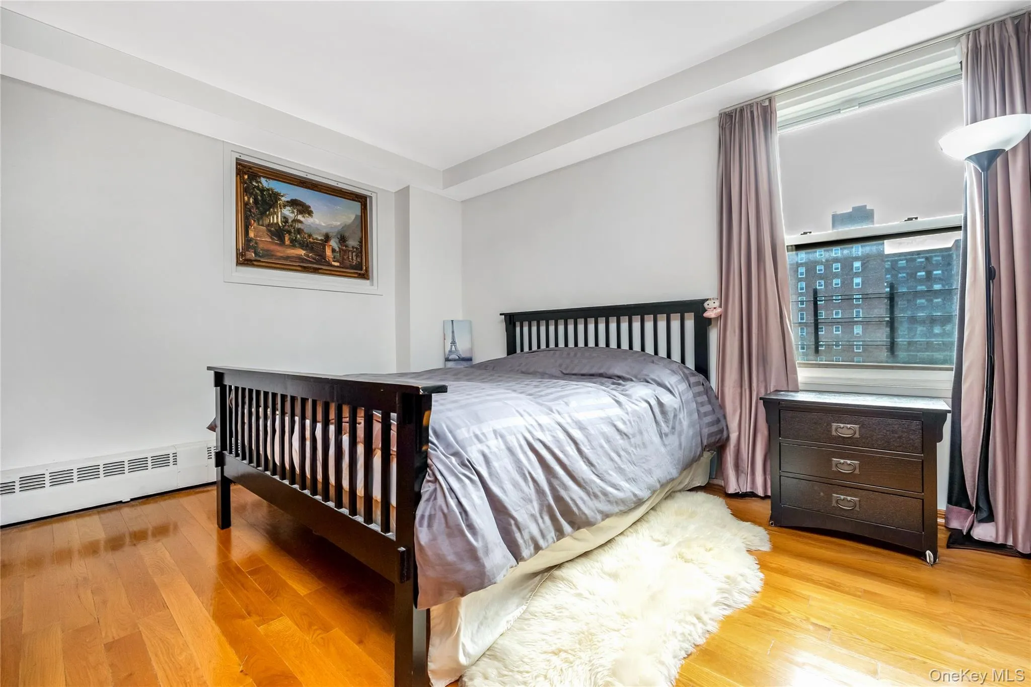 Spacious bedroom with custom closet Spacious bedroom with custom closet