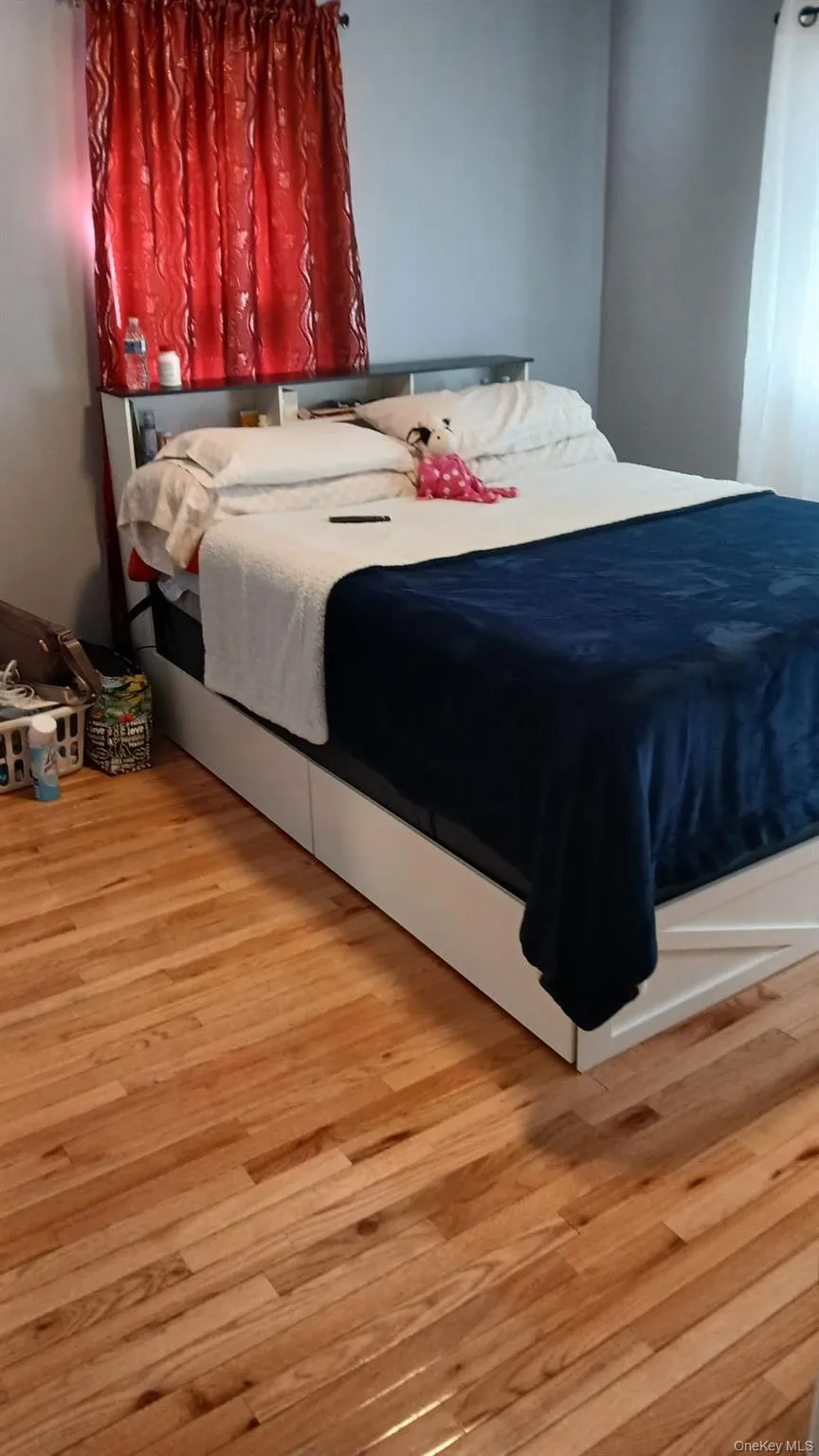 11633 198 Th Street, New York, NY, 3 Bedrooms Bedrooms, 8 Rooms Rooms,1 BathroomBathrooms,Residential Sale,For Rent,198 Th,0,976616 11633 198 Th Street, New York, NY, 3 Bedrooms Bedrooms, 8 Rooms Rooms,1 BathroomBathrooms,Residential Sale,For Rent,198 Th,0,976616