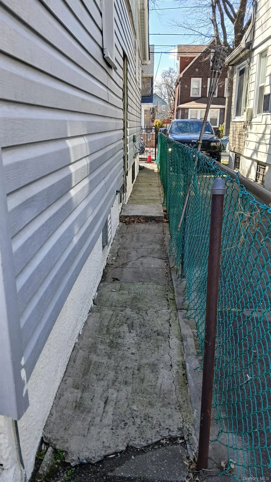 11633 198 Th Street, New York, NY, 3 Bedrooms Bedrooms, 8 Rooms Rooms,1 BathroomBathrooms,Residential Sale,For Rent,198 Th,0,976616 11633 198 Th Street, New York, NY, 3 Bedrooms Bedrooms, 8 Rooms Rooms,1 BathroomBathrooms,Residential Sale,For Rent,198 Th,0,976616