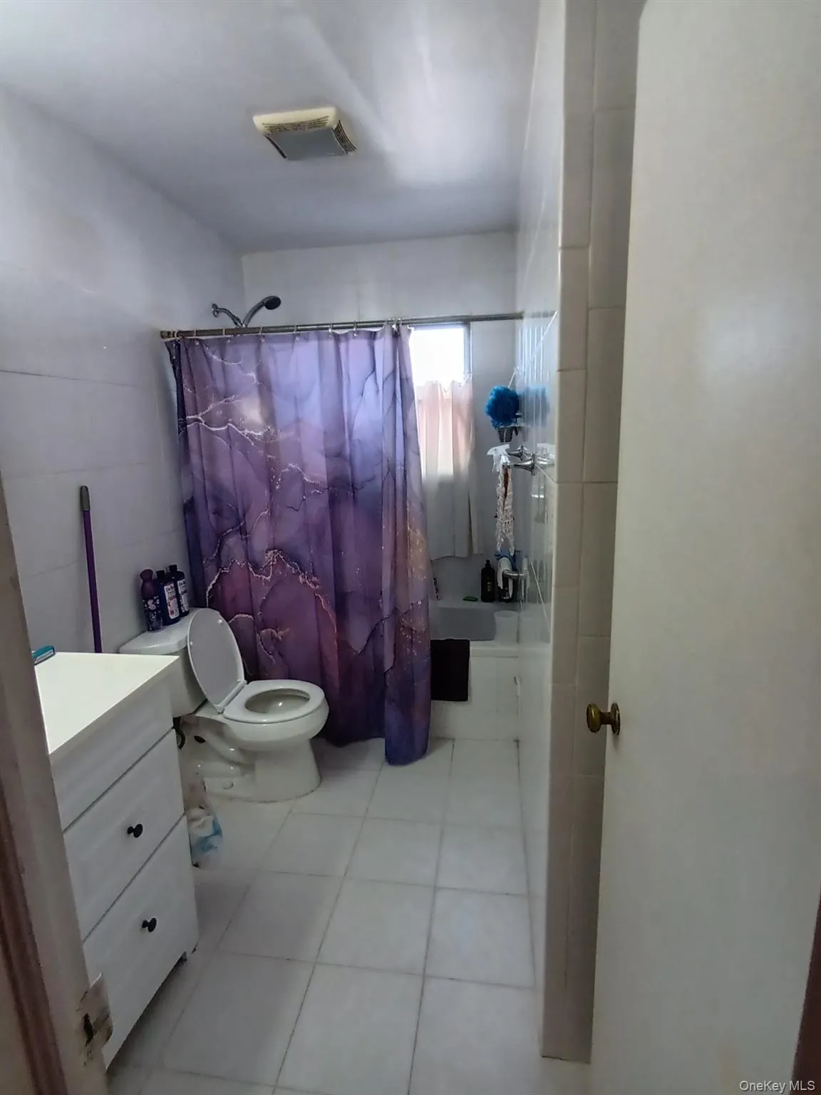 full bathroom full bathroom