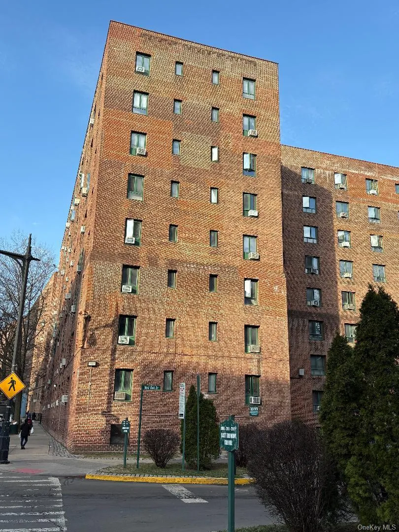 1591 Metropolitan Avenue, New York, NY, 2 Bedrooms Bedrooms, 5 Rooms Rooms,1 BathroomBathrooms,Residential Lease,For Rent,Metropolitan,0,976643 1591 Metropolitan Avenue, New York, NY, 2 Bedrooms Bedrooms, 5 Rooms Rooms,1 BathroomBathrooms,Residential Lease,For Rent,Metropolitan,0,976643