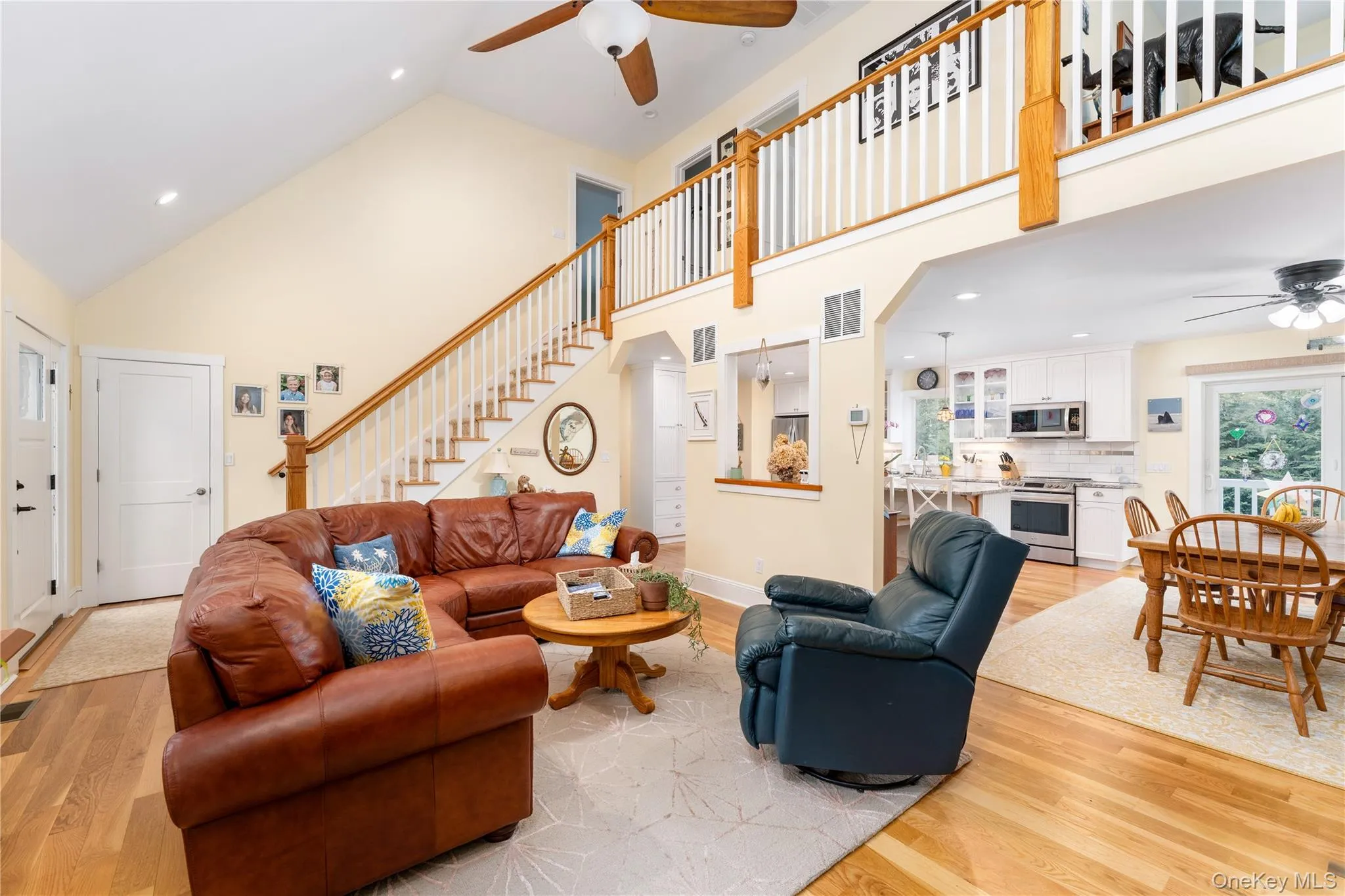 61 Atlantic Avenue, Southampton, NY, 3 Bedrooms Bedrooms, 8 Rooms Rooms,2 BathroomsBathrooms,Residential Lease,For Rent,Atlantic,0,976659 61 Atlantic Avenue, Southampton, NY, 3 Bedrooms Bedrooms, 8 Rooms Rooms,2 BathroomsBathrooms,Residential Lease,For Rent,Atlantic,0,976659