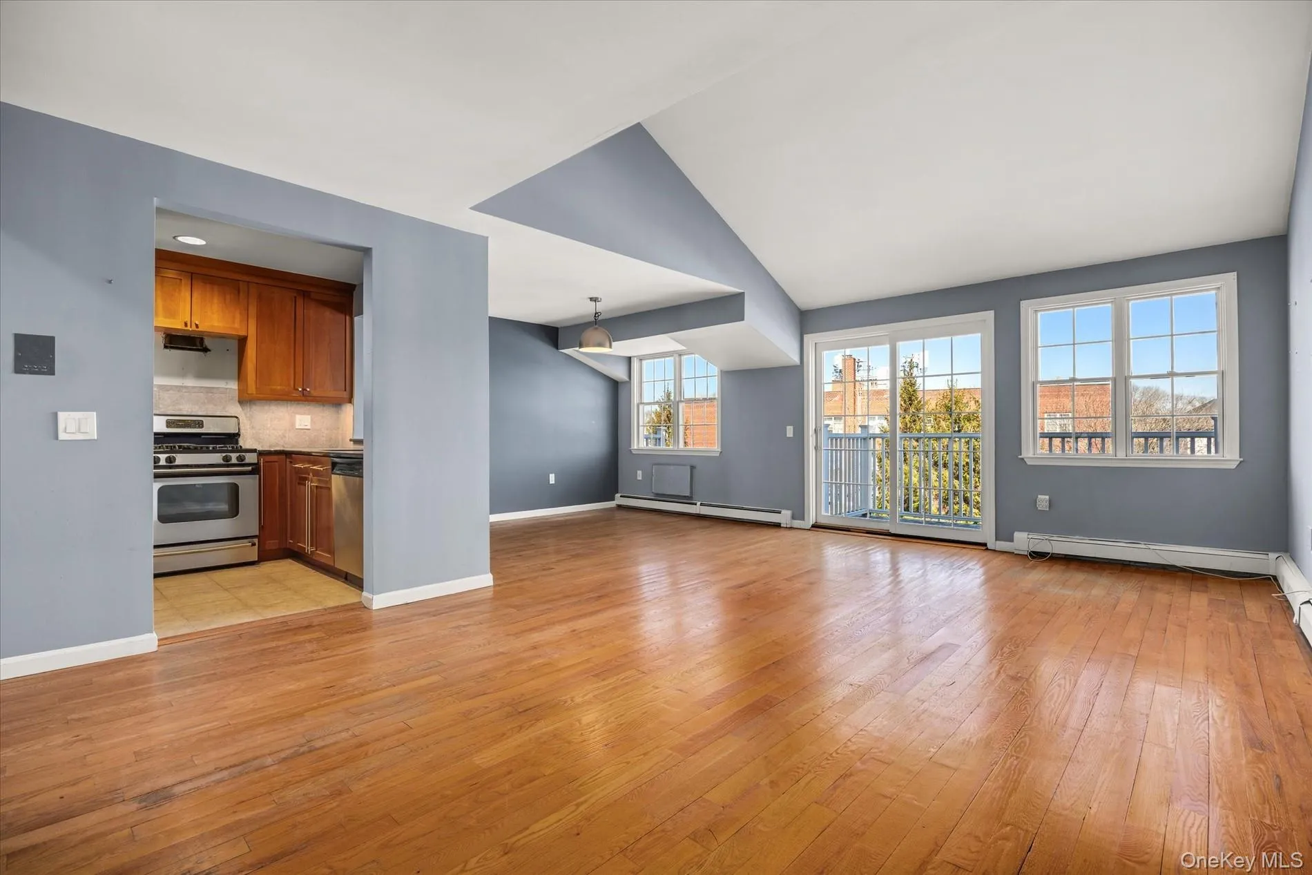 9428 Magnolia Court, New York, NY, 2 Bedrooms Bedrooms, 5 Rooms Rooms,2 BathroomsBathrooms,Residential,For Rent,Magnolia,0,976671 9428 Magnolia Court, New York, NY, 2 Bedrooms Bedrooms, 5 Rooms Rooms,2 BathroomsBathrooms,Residential,For Rent,Magnolia,0,976671