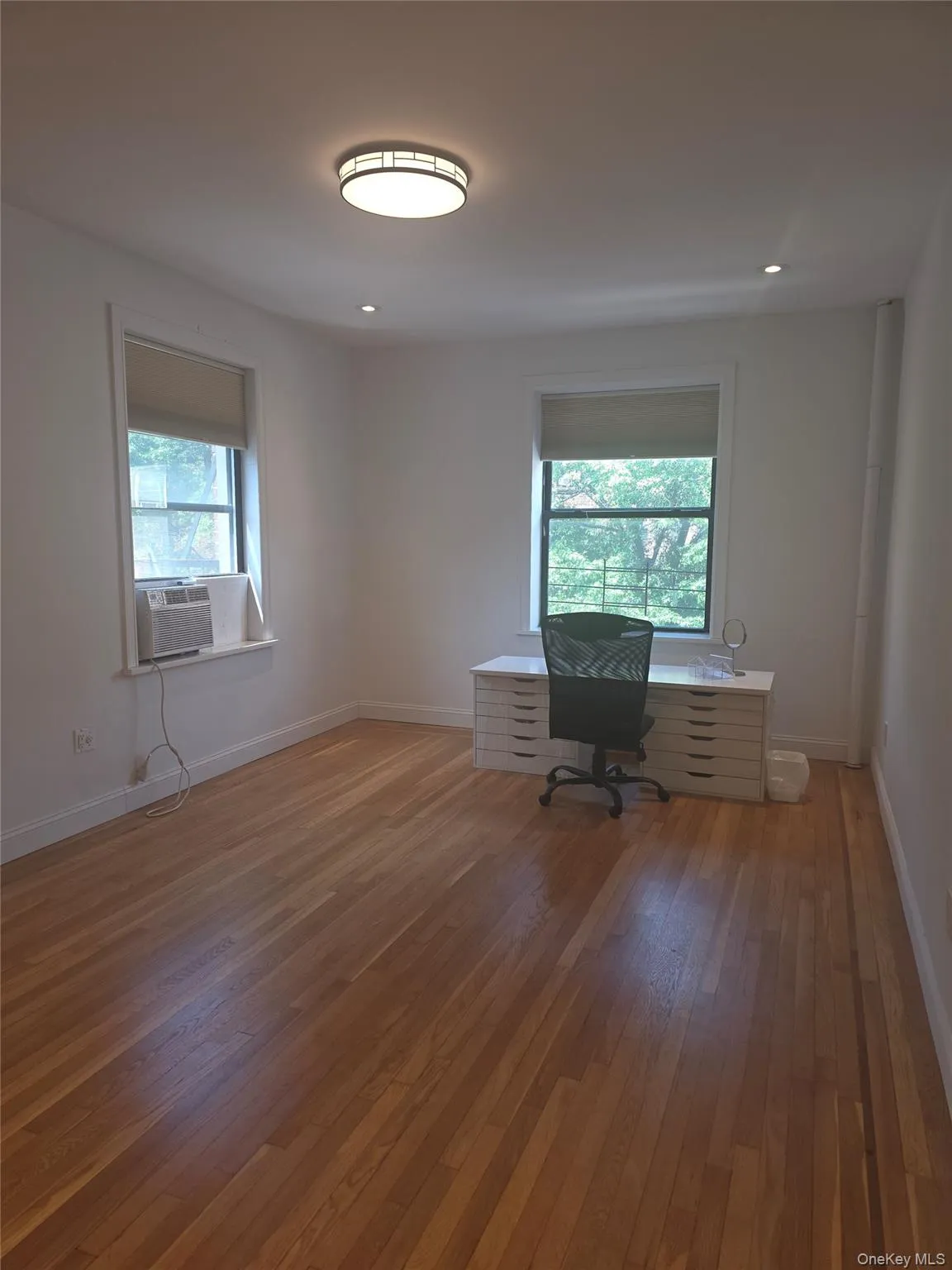 4220 Kissena Boulevard, New York, NY, 2 Bedrooms Bedrooms, 8 Rooms Rooms,1 BathroomBathrooms,Residential Lease,For Rent,Kissena,0,976678 4220 Kissena Boulevard, New York, NY, 2 Bedrooms Bedrooms, 8 Rooms Rooms,1 BathroomBathrooms,Residential Lease,For Rent,Kissena,0,976678