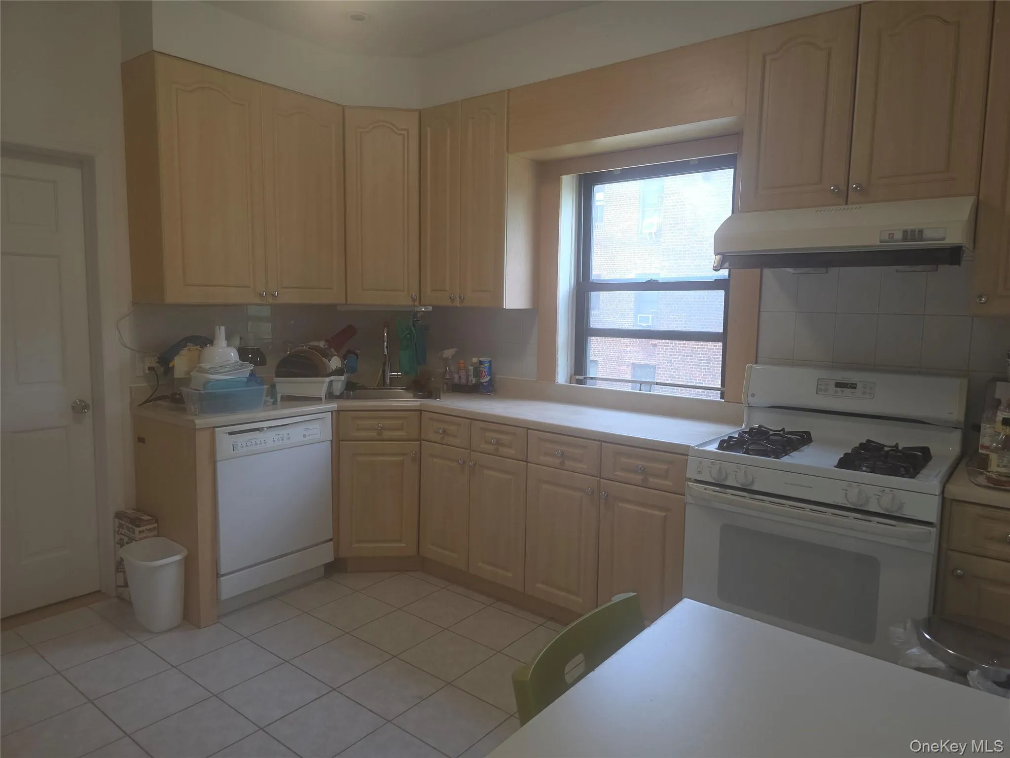 4220 Kissena Boulevard, New York, NY, 2 Bedrooms Bedrooms, 8 Rooms Rooms,1 BathroomBathrooms,Residential Lease,For Rent,Kissena,0,976678 4220 Kissena Boulevard, New York, NY, 2 Bedrooms Bedrooms, 8 Rooms Rooms,1 BathroomBathrooms,Residential Lease,For Rent,Kissena,0,976678