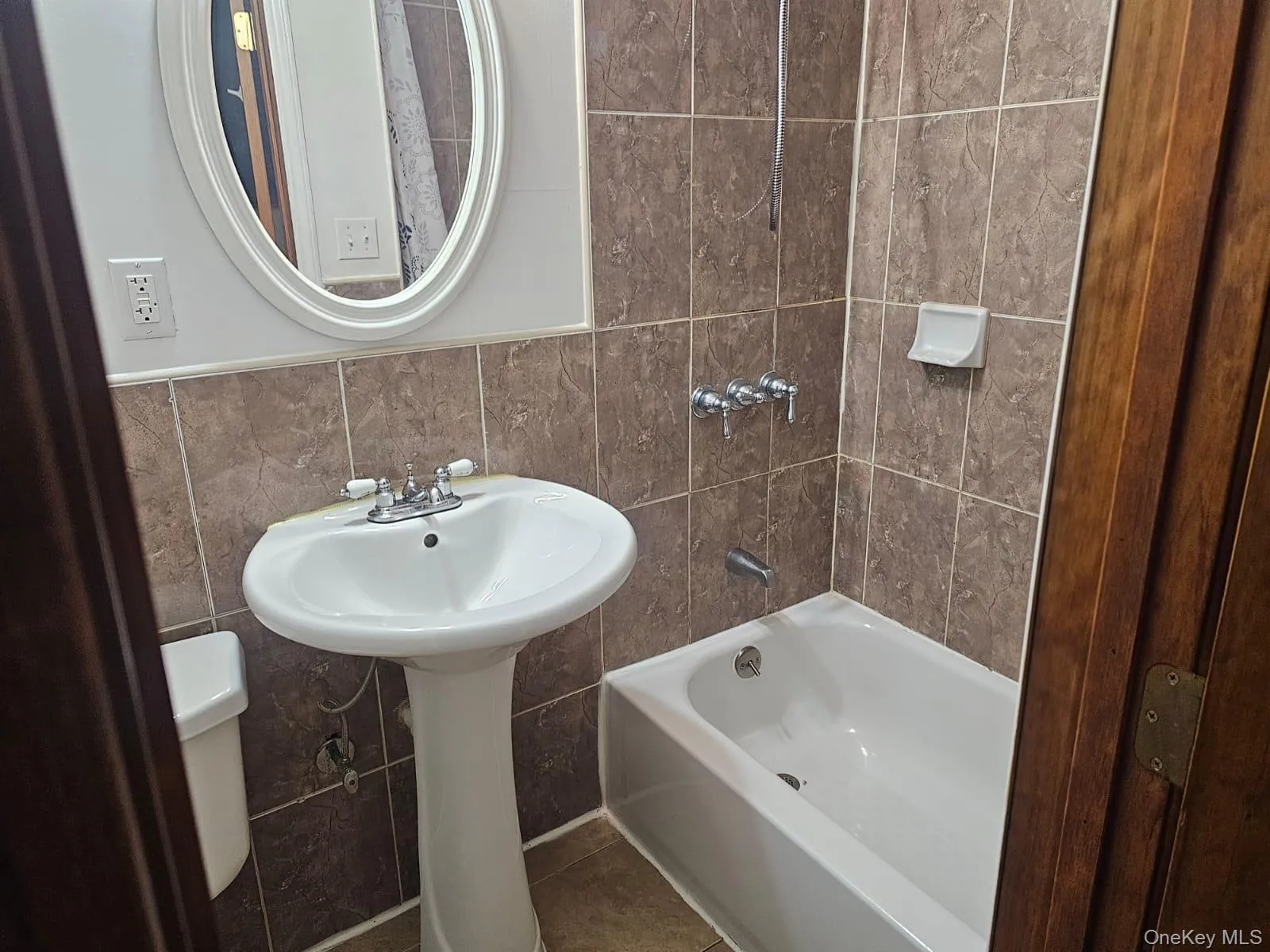 539 Shepherd Avenue, New York, NY, 2 Bedrooms Bedrooms, 5 Rooms Rooms,2 BathroomsBathrooms,Residential Lease,For Rent,Shepherd,0,976684 539 Shepherd Avenue, New York, NY, 2 Bedrooms Bedrooms, 5 Rooms Rooms,2 BathroomsBathrooms,Residential Lease,For Rent,Shepherd,0,976684