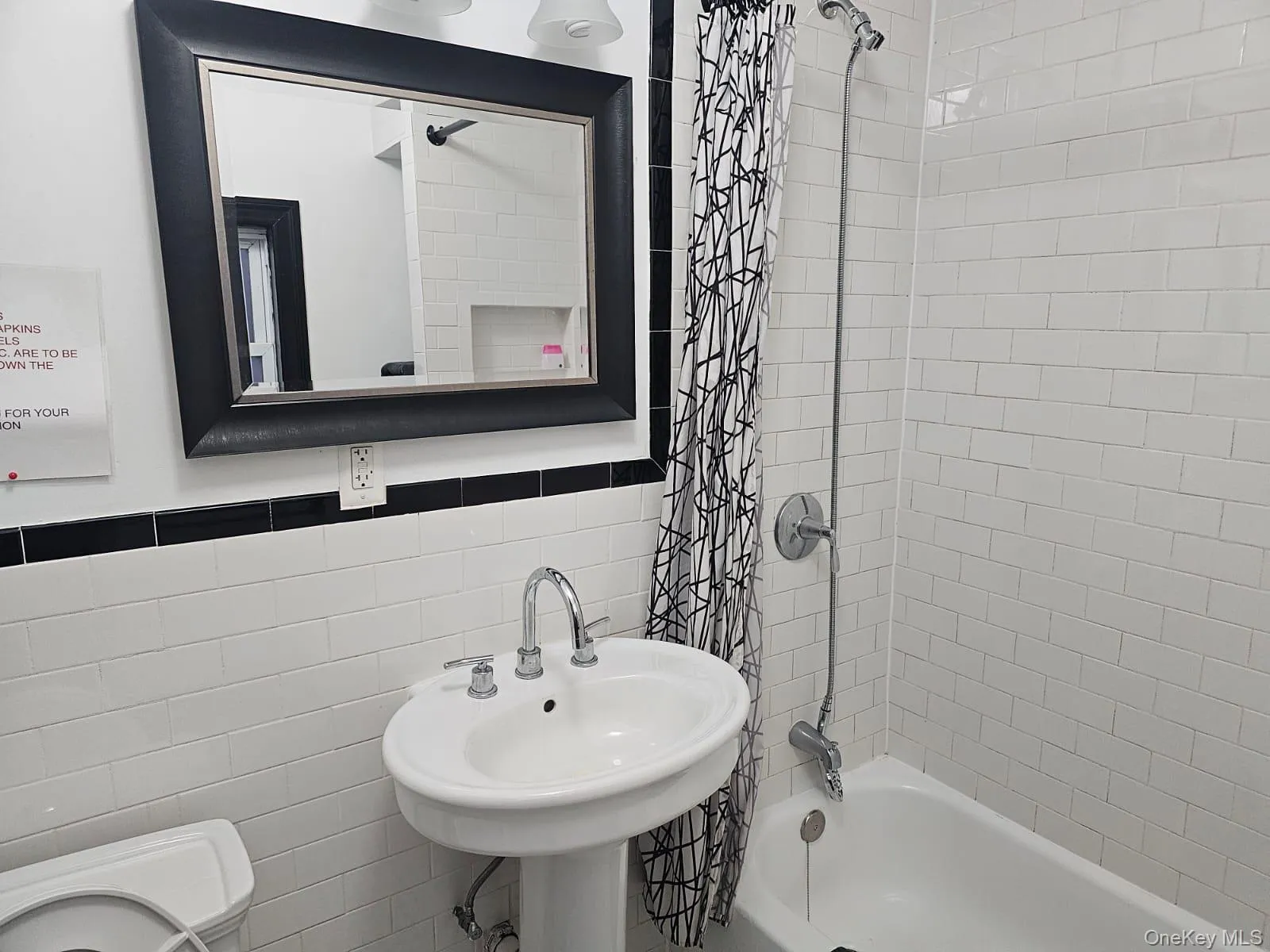 539 Shepherd Avenue, New York, NY, 2 Bedrooms Bedrooms, 5 Rooms Rooms,2 BathroomsBathrooms,Residential Lease,For Rent,Shepherd,0,976684 539 Shepherd Avenue, New York, NY, 2 Bedrooms Bedrooms, 5 Rooms Rooms,2 BathroomsBathrooms,Residential Lease,For Rent,Shepherd,0,976684