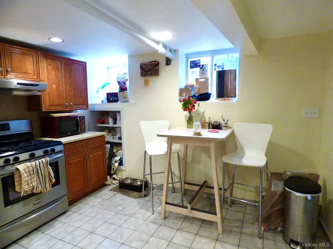 21-37 36th Street, New York, NY, 1 Bedroom Bedrooms, 3 Rooms Rooms,1 BathroomBathrooms,Residential Lease,For Rent,36th,0,976694 21-37 36th Street, New York, NY, 1 Bedroom Bedrooms, 3 Rooms Rooms,1 BathroomBathrooms,Residential Lease,For Rent,36th,0,976694