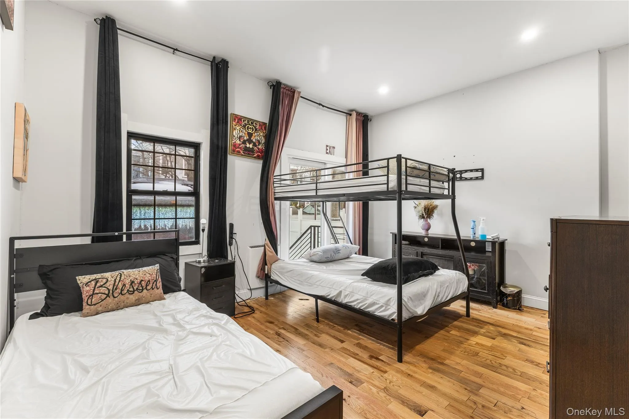 48 Essex Street, New York, NY, 3 Bedrooms Bedrooms, 8 Rooms Rooms,2 BathroomsBathrooms,Residential Lease,For Rent,Essex,0,976700 48 Essex Street, New York, NY, 3 Bedrooms Bedrooms, 8 Rooms Rooms,2 BathroomsBathrooms,Residential Lease,For Rent,Essex,0,976700