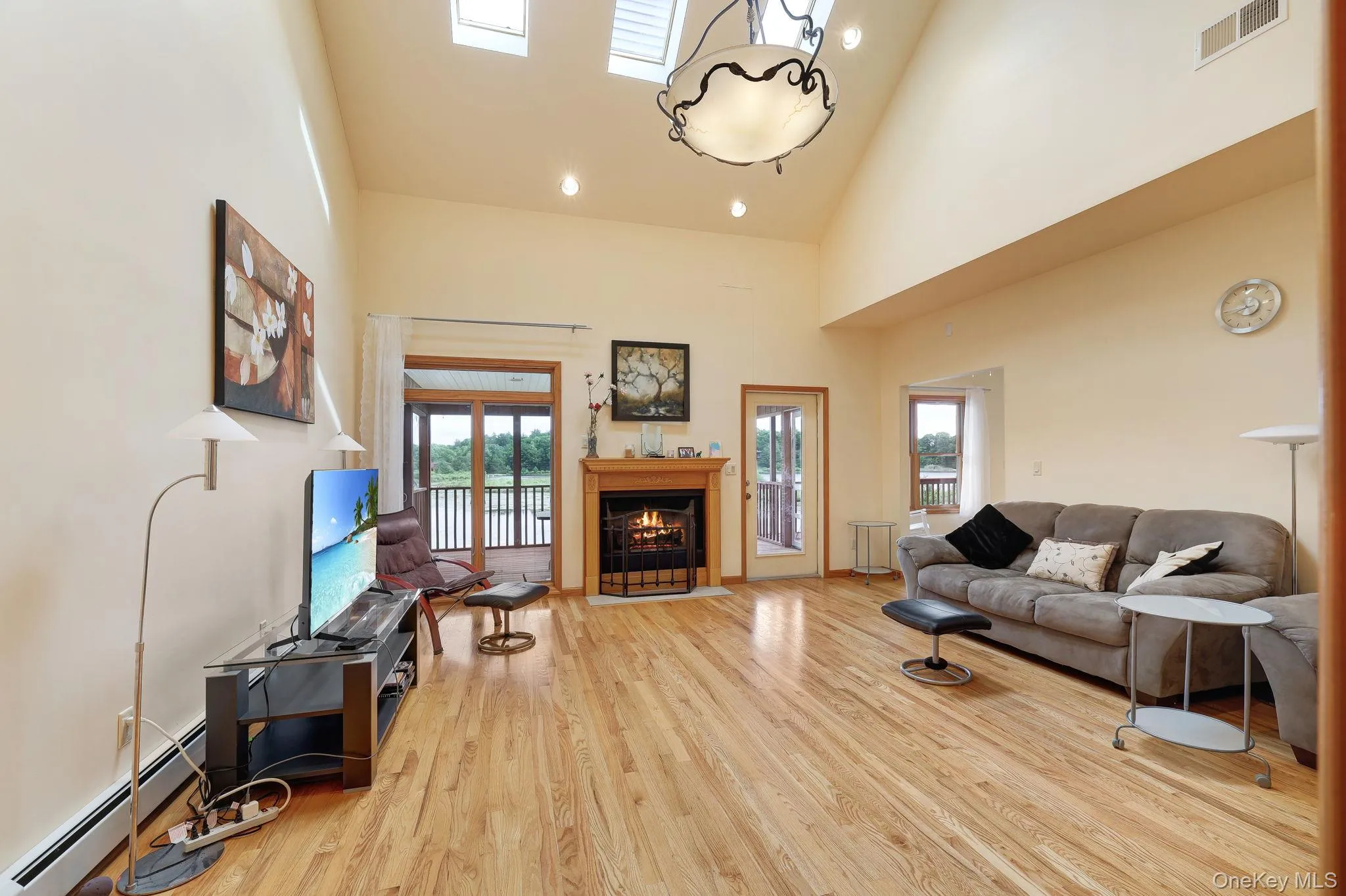9 Surrey Street, Thompson, NY, 4 Bedrooms Bedrooms, 10 Rooms Rooms,3 BathroomsBathrooms,Residential,For Rent,Surrey,0,976701 9 Surrey Street, Thompson, NY, 4 Bedrooms Bedrooms, 10 Rooms Rooms,3 BathroomsBathrooms,Residential,For Rent,Surrey,0,976701
