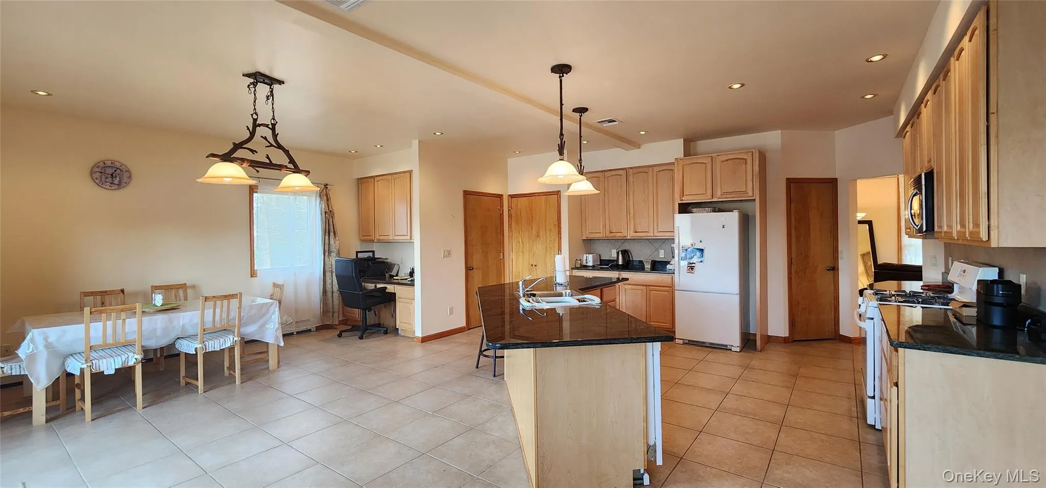 9 Surrey Street, Thompson, NY, 4 Bedrooms Bedrooms, 10 Rooms Rooms,3 BathroomsBathrooms,Residential,For Rent,Surrey,0,976701 9 Surrey Street, Thompson, NY, 4 Bedrooms Bedrooms, 10 Rooms Rooms,3 BathroomsBathrooms,Residential,For Rent,Surrey,0,976701
