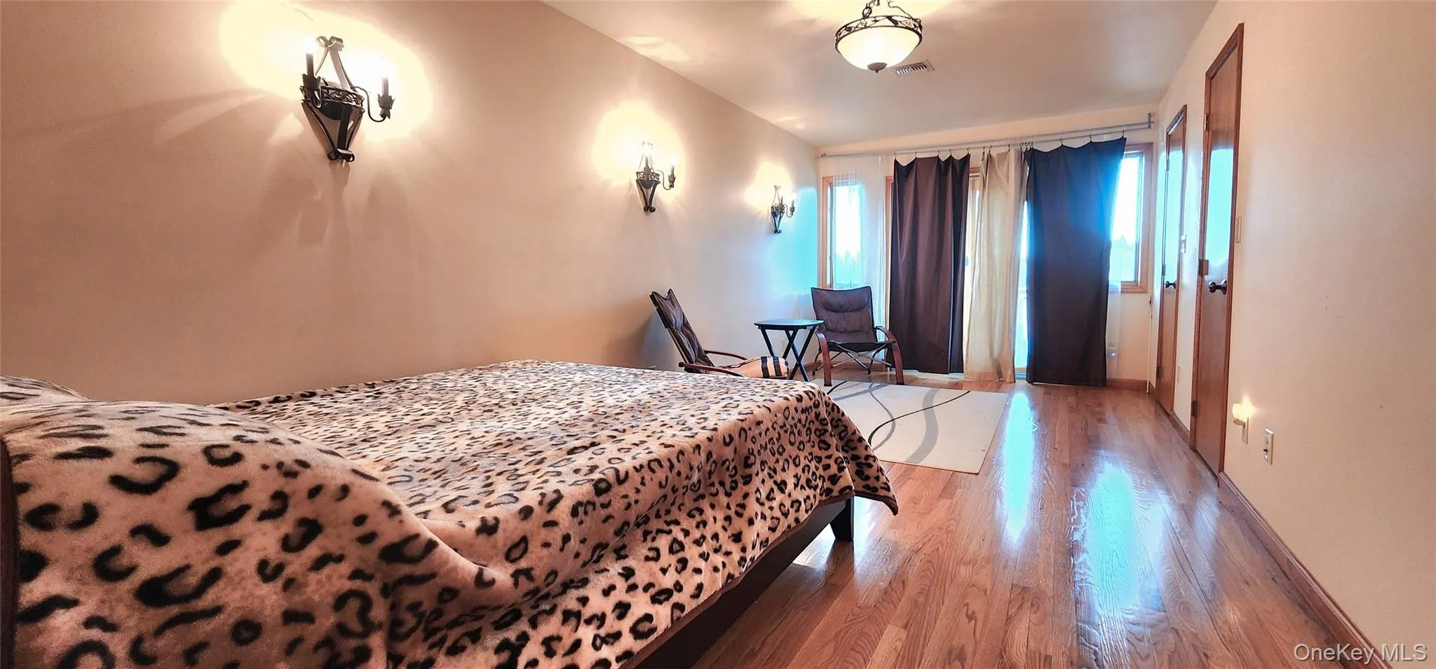 9 Surrey Street, Thompson, NY, 4 Bedrooms Bedrooms, 10 Rooms Rooms,3 BathroomsBathrooms,Residential,For Rent,Surrey,0,976701 9 Surrey Street, Thompson, NY, 4 Bedrooms Bedrooms, 10 Rooms Rooms,3 BathroomsBathrooms,Residential,For Rent,Surrey,0,976701
