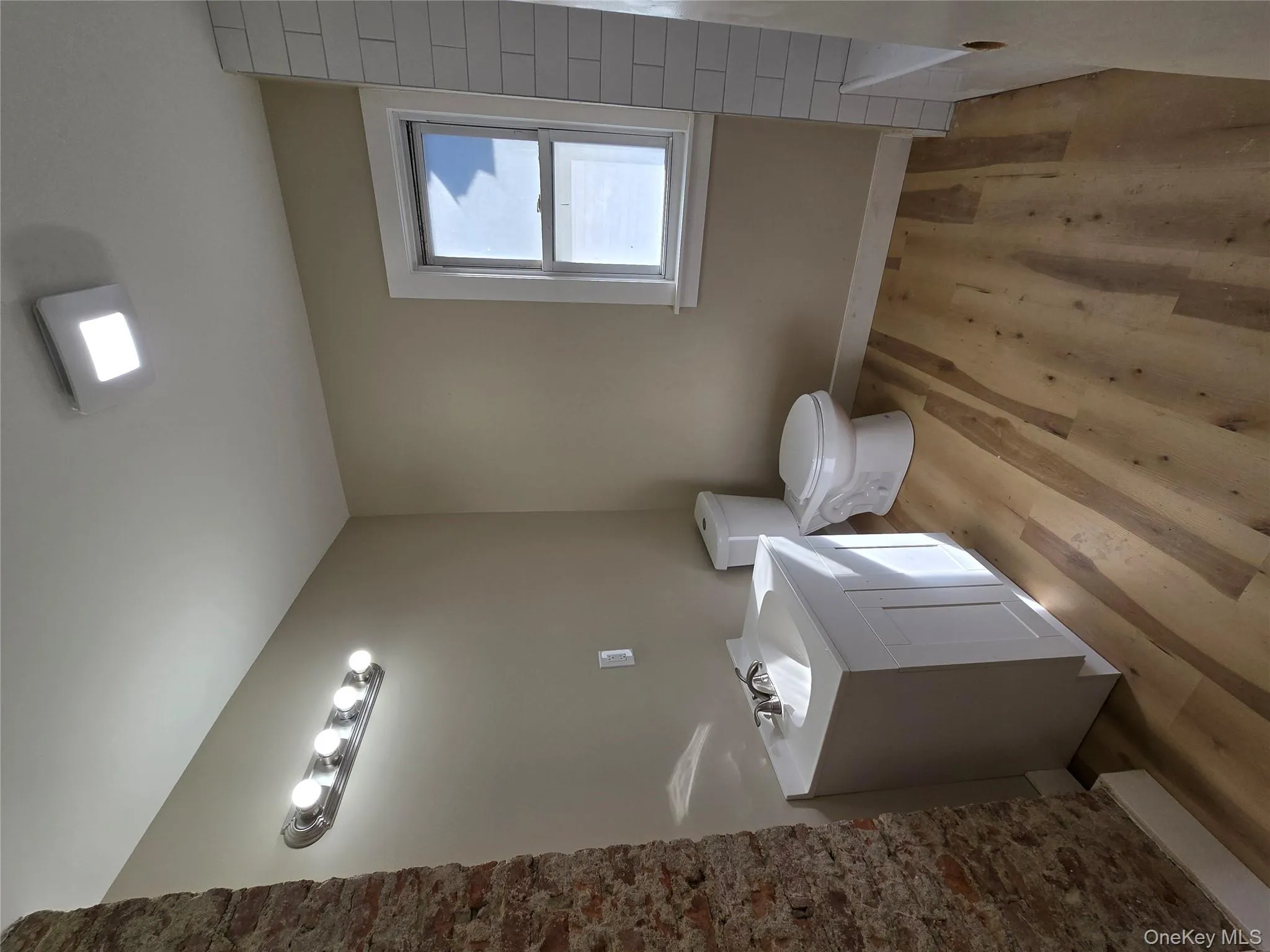 25 Roosevelt Avenue, Poughkeepsie, NY, 4 Bedrooms Bedrooms, 6 Rooms Rooms,1 BathroomBathrooms,Residential Lease,For Rent,Roosevelt,0,976703 25 Roosevelt Avenue, Poughkeepsie, NY, 4 Bedrooms Bedrooms, 6 Rooms Rooms,1 BathroomBathrooms,Residential Lease,For Rent,Roosevelt,0,976703