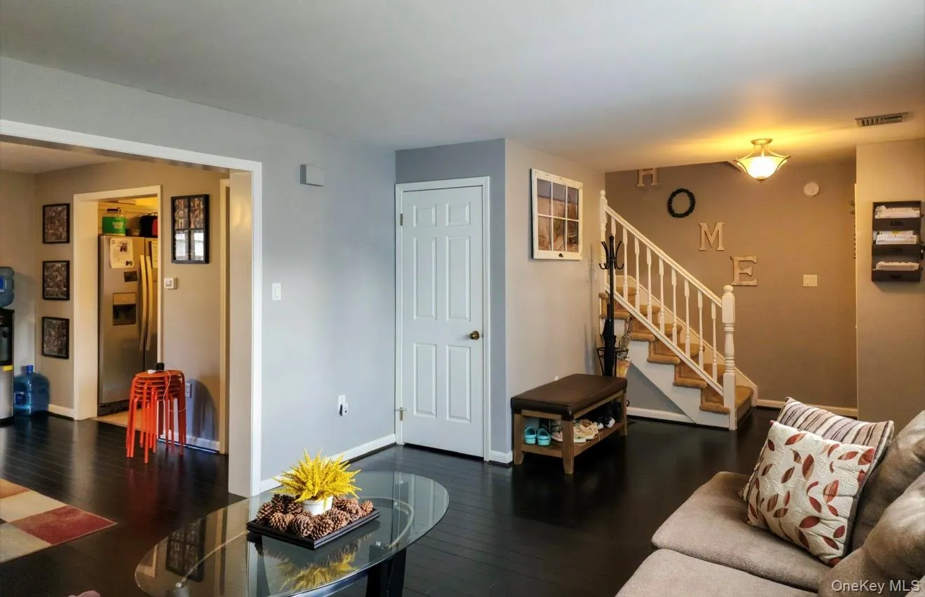 104 Zugibe Court, Haverstraw, NY, 3 Bedrooms Bedrooms, 8 Rooms Rooms,2 BathroomsBathrooms,Residential Lease,For Rent,Zugibe,0,976715 104 Zugibe Court, Haverstraw, NY, 3 Bedrooms Bedrooms, 8 Rooms Rooms,2 BathroomsBathrooms,Residential Lease,For Rent,Zugibe,0,976715