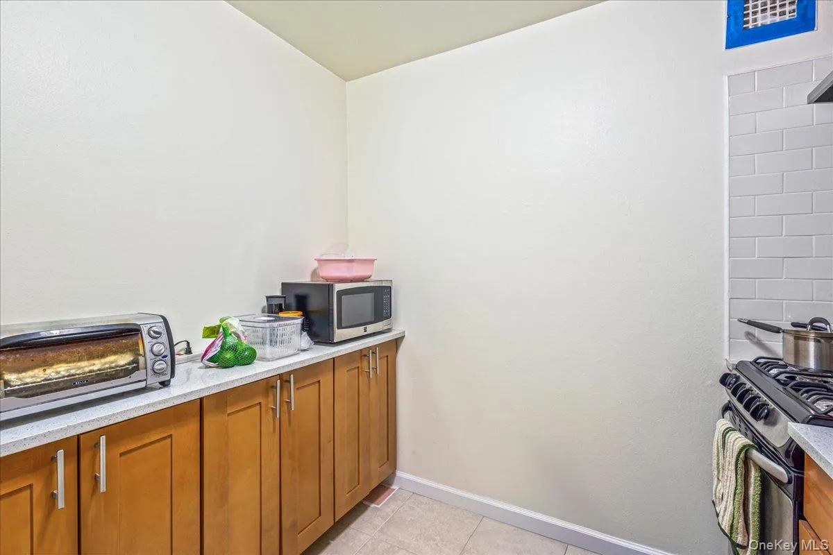 14215 Franklin Avenue, New York, NY, 1 Bedroom Bedrooms, 1 Room Rooms,1 BathroomBathrooms,Residential,For Rent,Franklin,0,976718 14215 Franklin Avenue, New York, NY, 1 Bedroom Bedrooms, 1 Room Rooms,1 BathroomBathrooms,Residential,For Rent,Franklin,0,976718