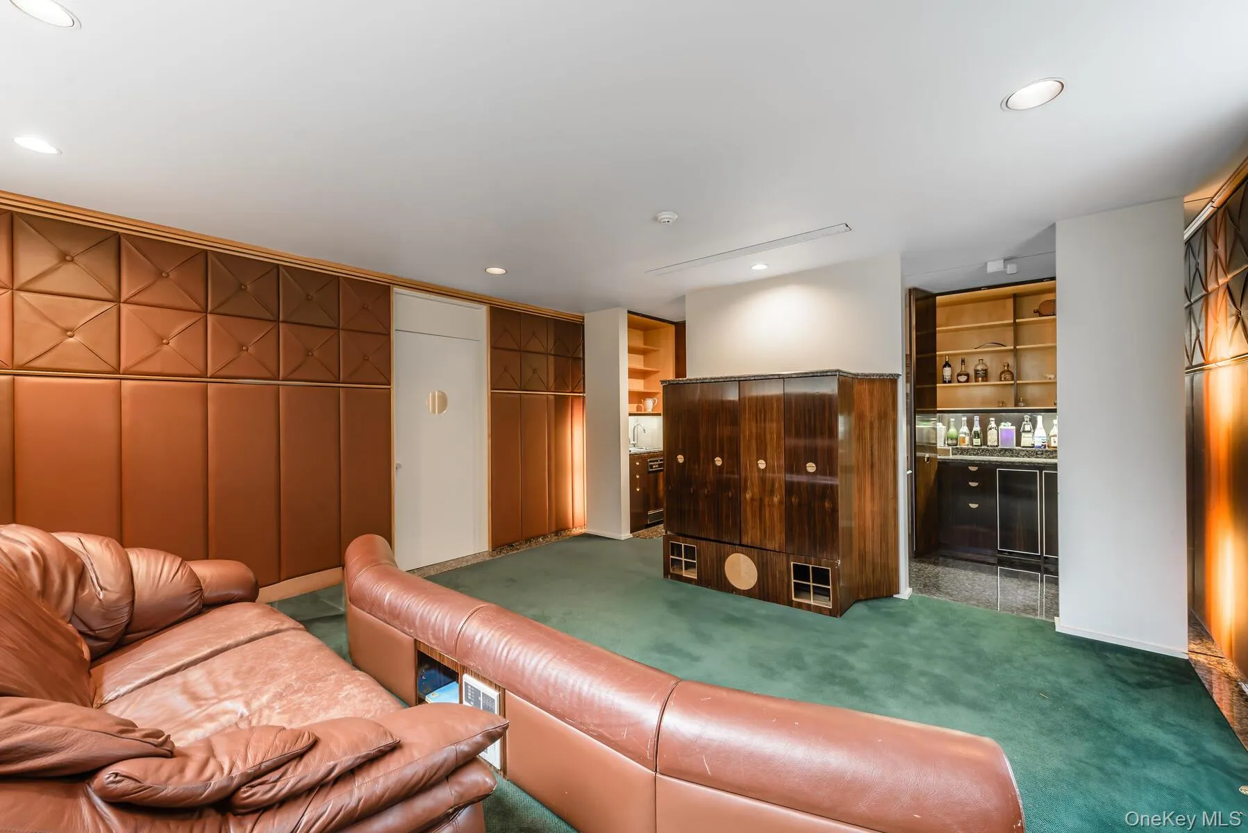 3 Paddock Court, North Hempstead, NY, 6 Bedrooms Bedrooms, 12 Rooms Rooms,5 BathroomsBathrooms,Residential,For Rent,Paddock,0,976726 3 Paddock Court, North Hempstead, NY, 6 Bedrooms Bedrooms, 12 Rooms Rooms,5 BathroomsBathrooms,Residential,For Rent,Paddock,0,976726