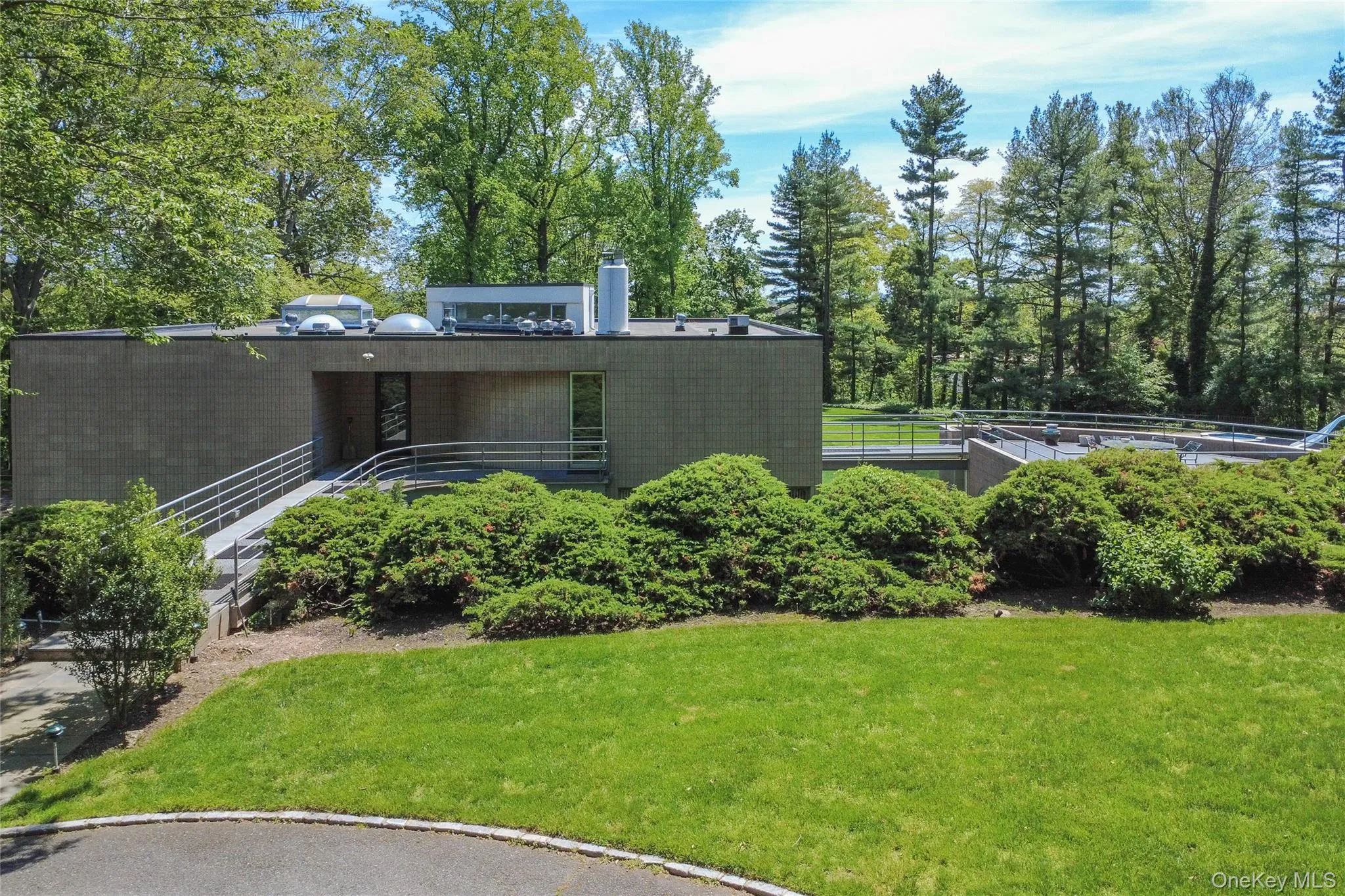 3 Paddock Court, North Hempstead, NY, 6 Bedrooms Bedrooms, 12 Rooms Rooms,5 BathroomsBathrooms,Residential,For Rent,Paddock,0,976726 3 Paddock Court, North Hempstead, NY, 6 Bedrooms Bedrooms, 12 Rooms Rooms,5 BathroomsBathrooms,Residential,For Rent,Paddock,0,976726
