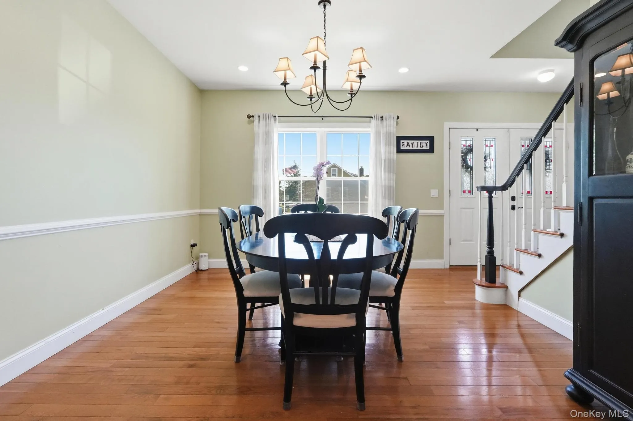 5 Butler Street, Islip, NY, 3 Bedrooms Bedrooms, 7 Rooms Rooms,2 BathroomsBathrooms,Residential,For Rent,Butler,0,976770 5 Butler Street, Islip, NY, 3 Bedrooms Bedrooms, 7 Rooms Rooms,2 BathroomsBathrooms,Residential,For Rent,Butler,0,976770