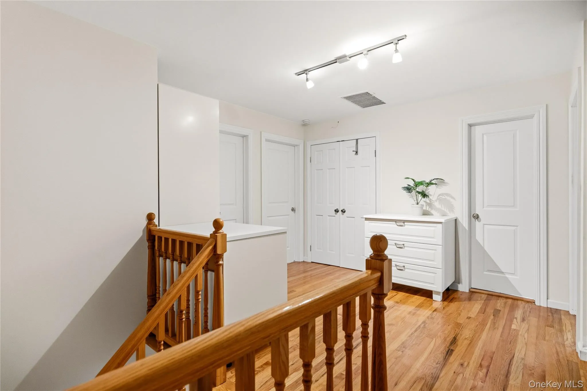44 Sully Drive, North Hempstead, NY, 4 Bedrooms Bedrooms, 11 Rooms Rooms,2 BathroomsBathrooms,Residential Lease,For Rent,Sully,0,976777 44 Sully Drive, North Hempstead, NY, 4 Bedrooms Bedrooms, 11 Rooms Rooms,2 BathroomsBathrooms,Residential Lease,For Rent,Sully,0,976777