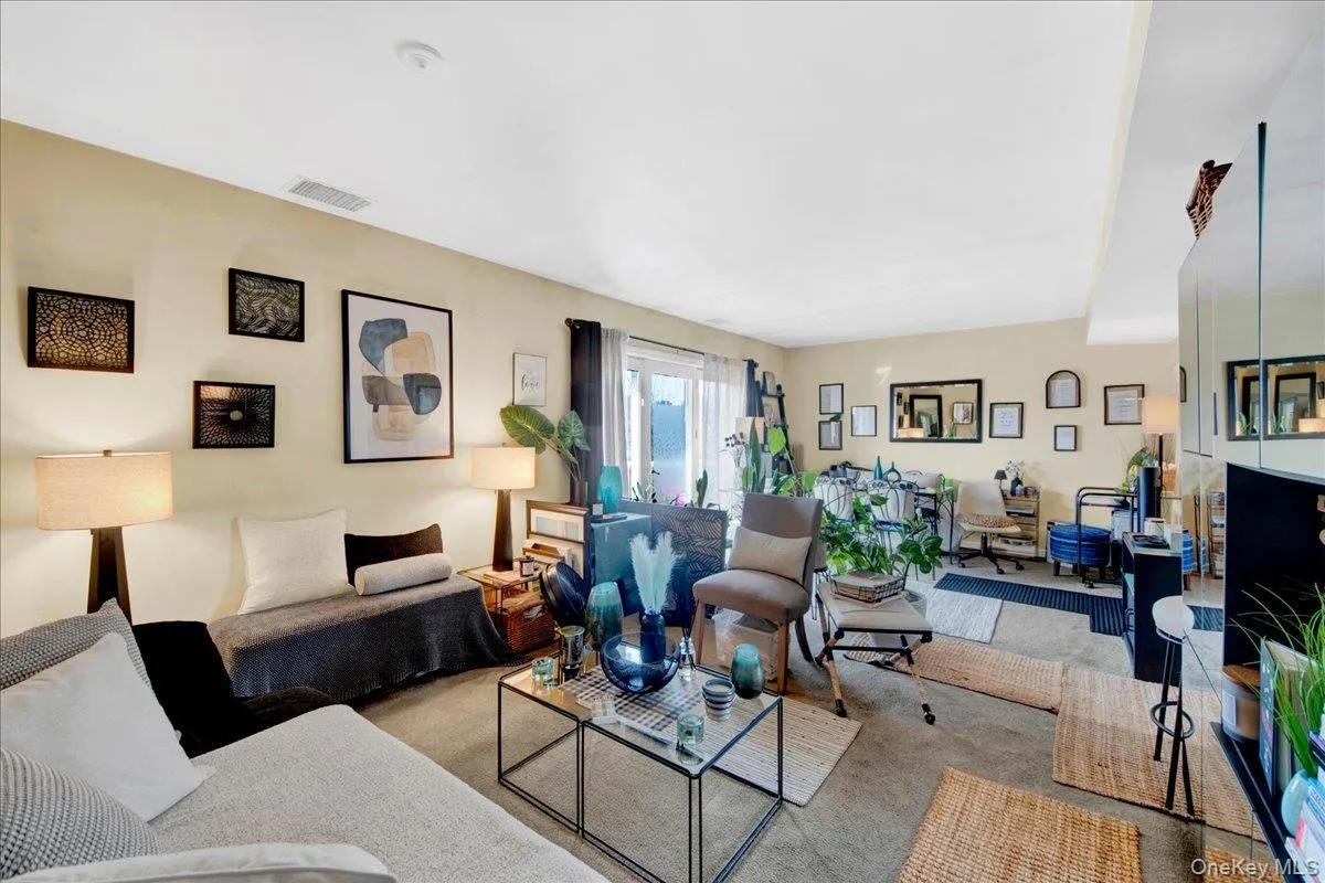 37 Harbor Lane, New Rochelle, NY, 1 Bedroom Bedrooms, 4 Rooms Rooms,1 BathroomBathrooms,Residential,For Rent,Harbor,0,976785 37 Harbor Lane, New Rochelle, NY, 1 Bedroom Bedrooms, 4 Rooms Rooms,1 BathroomBathrooms,Residential,For Rent,Harbor,0,976785
