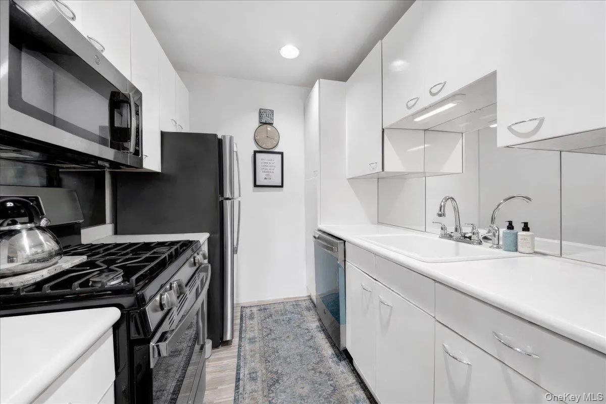 37 Harbor Lane, New Rochelle, NY, 1 Bedroom Bedrooms, 4 Rooms Rooms,1 BathroomBathrooms,Residential,For Rent,Harbor,0,976785 37 Harbor Lane, New Rochelle, NY, 1 Bedroom Bedrooms, 4 Rooms Rooms,1 BathroomBathrooms,Residential,For Rent,Harbor,0,976785