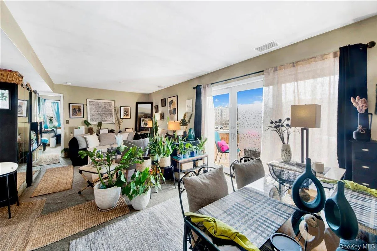 37 Harbor Lane, New Rochelle, NY, 1 Bedroom Bedrooms, 4 Rooms Rooms,1 BathroomBathrooms,Residential,For Rent,Harbor,0,976785 37 Harbor Lane, New Rochelle, NY, 1 Bedroom Bedrooms, 4 Rooms Rooms,1 BathroomBathrooms,Residential,For Rent,Harbor,0,976785