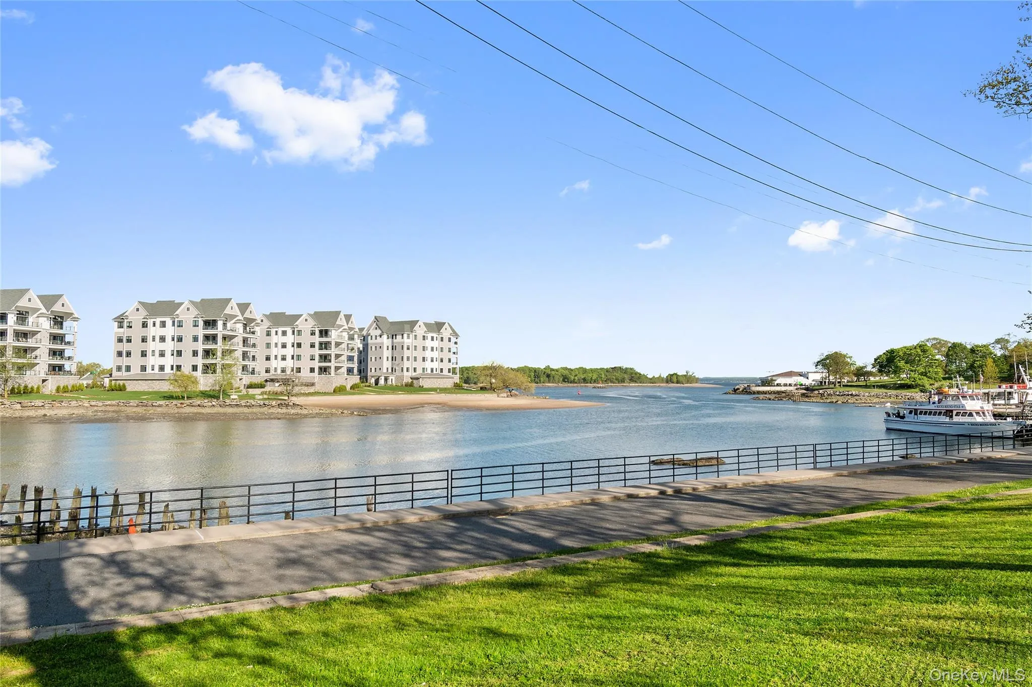 37 Harbor Lane, New Rochelle, NY, 1 Bedroom Bedrooms, 4 Rooms Rooms,1 BathroomBathrooms,Residential,For Rent,Harbor,0,976785 37 Harbor Lane, New Rochelle, NY, 1 Bedroom Bedrooms, 4 Rooms Rooms,1 BathroomBathrooms,Residential,For Rent,Harbor,0,976785