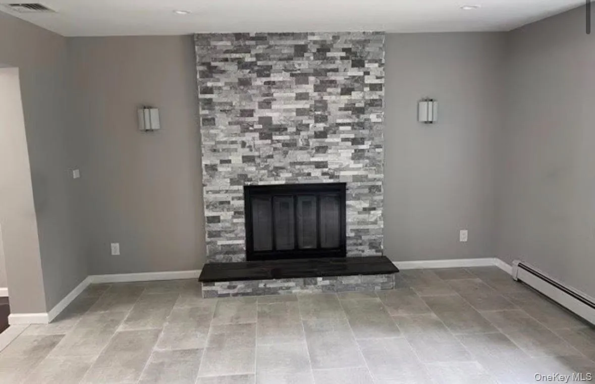 848 Center Drive, Hempstead, NY, 3 Bedrooms Bedrooms, 6 Rooms Rooms,1 BathroomBathrooms,Residential Lease,For Rent,Center,0,976792 848 Center Drive, Hempstead, NY, 3 Bedrooms Bedrooms, 6 Rooms Rooms,1 BathroomBathrooms,Residential Lease,For Rent,Center,0,976792