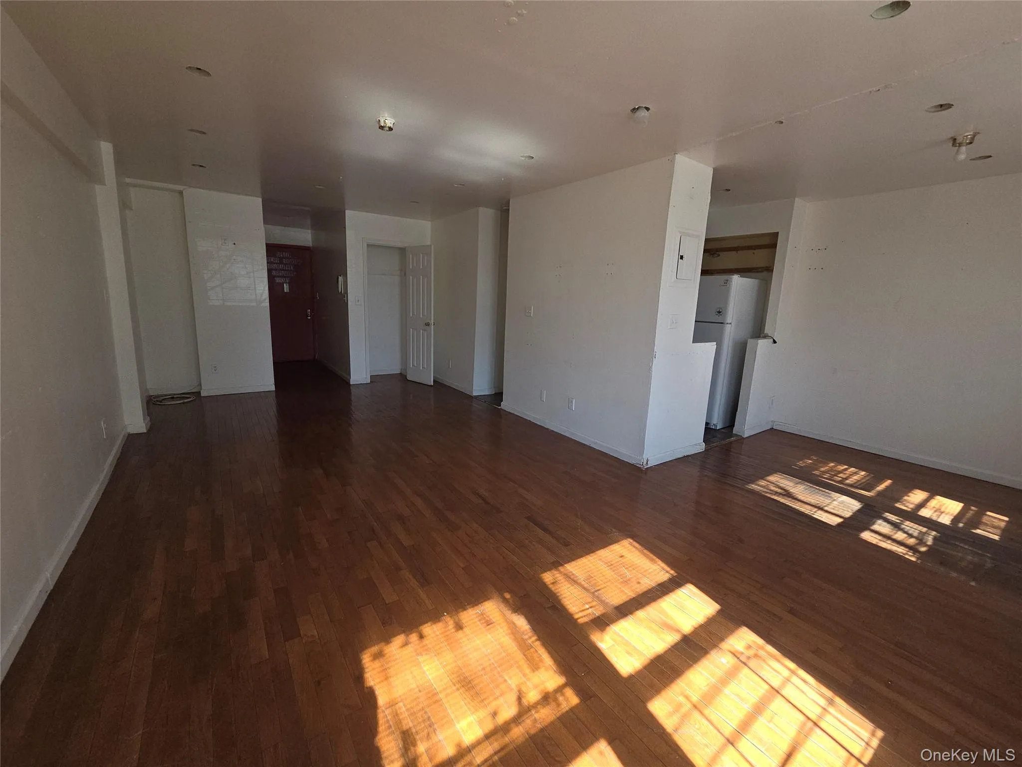 86-16 60th Avenue, New York, NY, 3 Rooms Rooms,1 BathroomBathrooms,Residential,For Rent,60th,0,976796 86-16 60th Avenue, New York, NY, 3 Rooms Rooms,1 BathroomBathrooms,Residential,For Rent,60th,0,976796