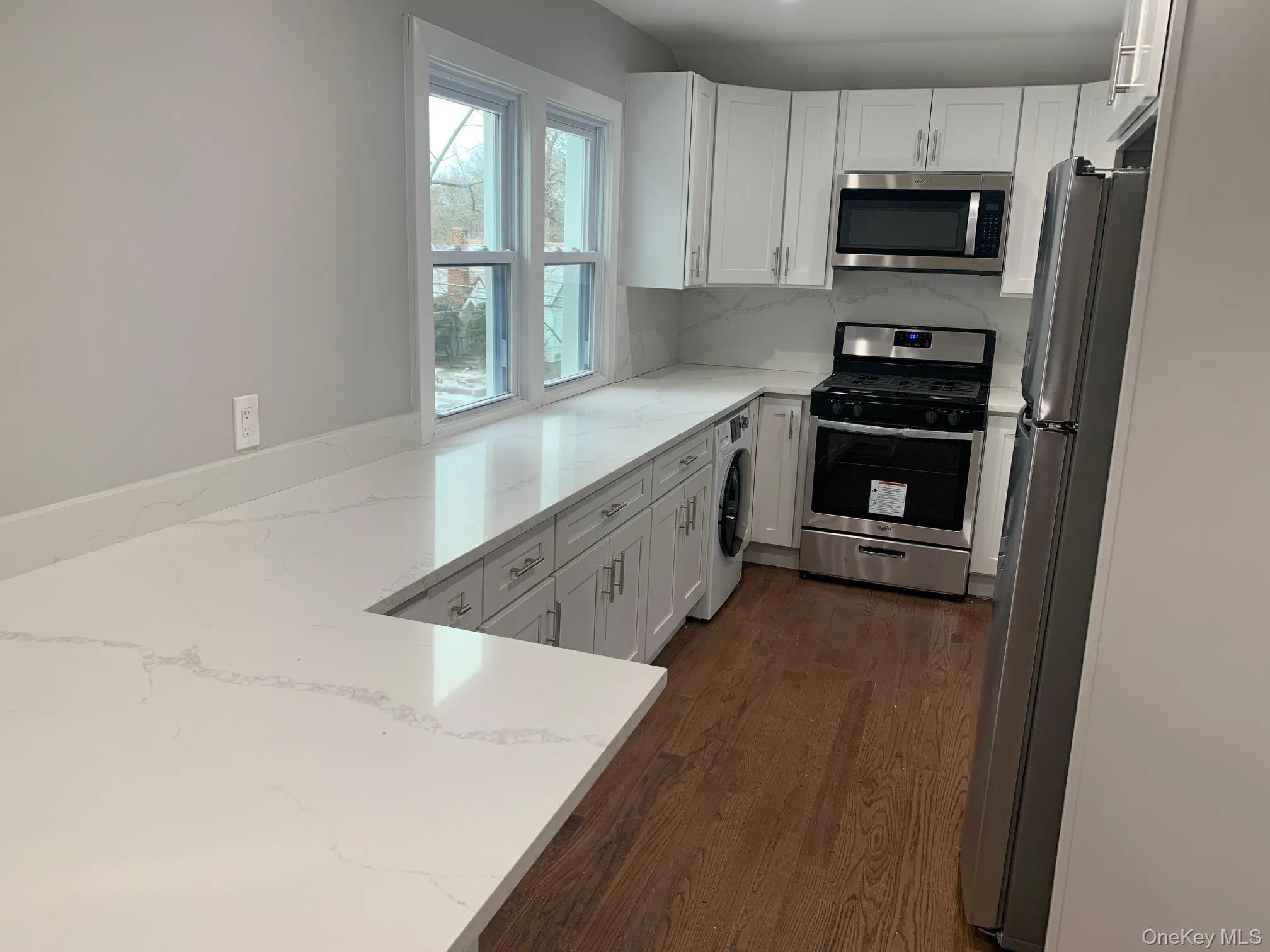 71 Lannon Place, North Hempstead, NY, 1 Bedroom Bedrooms, 3 Rooms Rooms,1 BathroomBathrooms,Residential Lease,For Rent,Lannon,0,976798 71 Lannon Place, North Hempstead, NY, 1 Bedroom Bedrooms, 3 Rooms Rooms,1 BathroomBathrooms,Residential Lease,For Rent,Lannon,0,976798