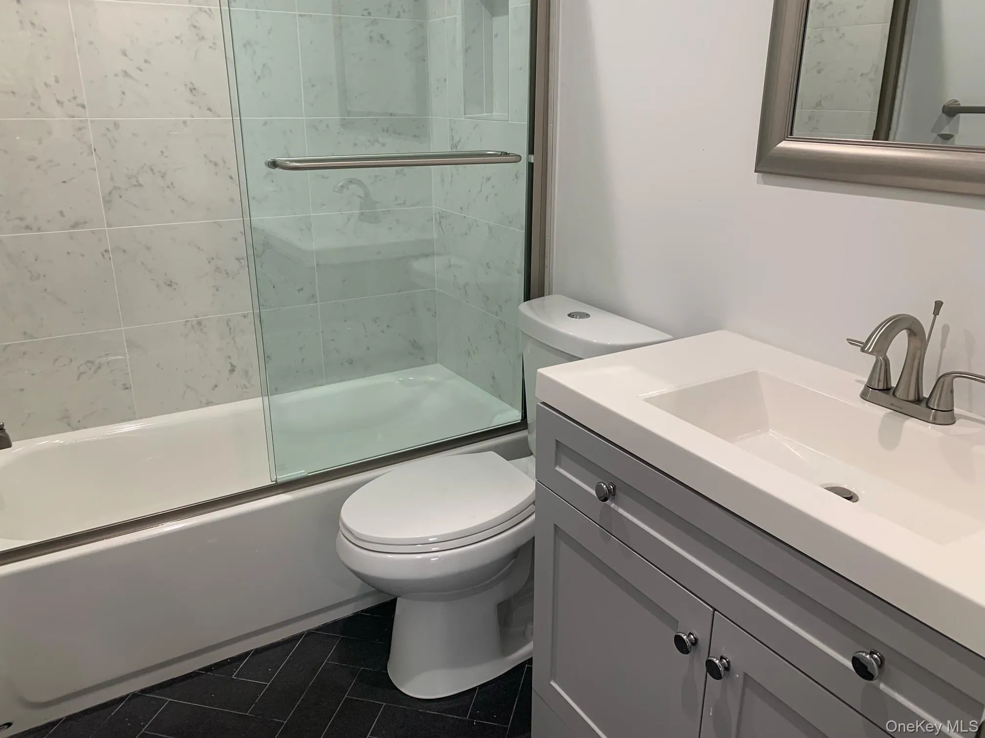 71 Lannon Place, North Hempstead, NY, 1 Bedroom Bedrooms, 3 Rooms Rooms,1 BathroomBathrooms,Residential Lease,For Rent,Lannon,0,976798 71 Lannon Place, North Hempstead, NY, 1 Bedroom Bedrooms, 3 Rooms Rooms,1 BathroomBathrooms,Residential Lease,For Rent,Lannon,0,976798