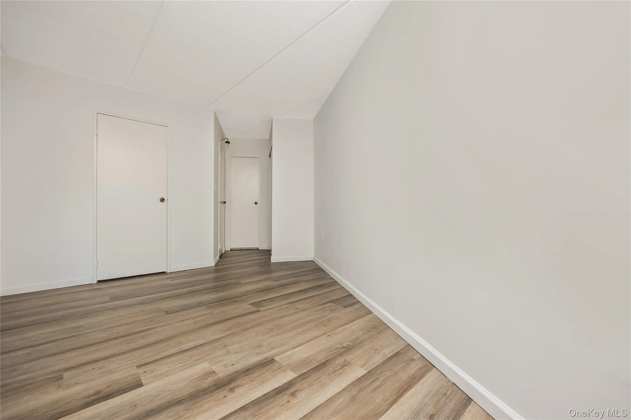 135 Post Avenue, North Hempstead, NY, 3 Rooms Rooms,1 BathroomBathrooms,Residential,For Rent,Post,0,976822 135 Post Avenue, North Hempstead, NY, 3 Rooms Rooms,1 BathroomBathrooms,Residential,For Rent,Post,0,976822