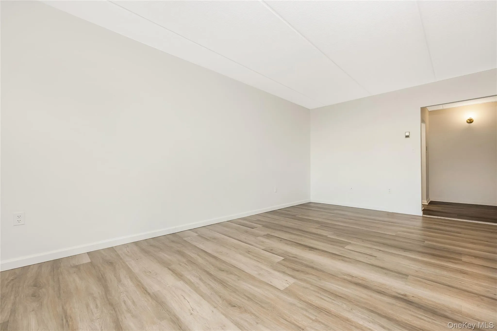 135 Post Avenue, North Hempstead, NY, 3 Rooms Rooms,1 BathroomBathrooms,Residential,For Rent,Post,0,976822 135 Post Avenue, North Hempstead, NY, 3 Rooms Rooms,1 BathroomBathrooms,Residential,For Rent,Post,0,976822