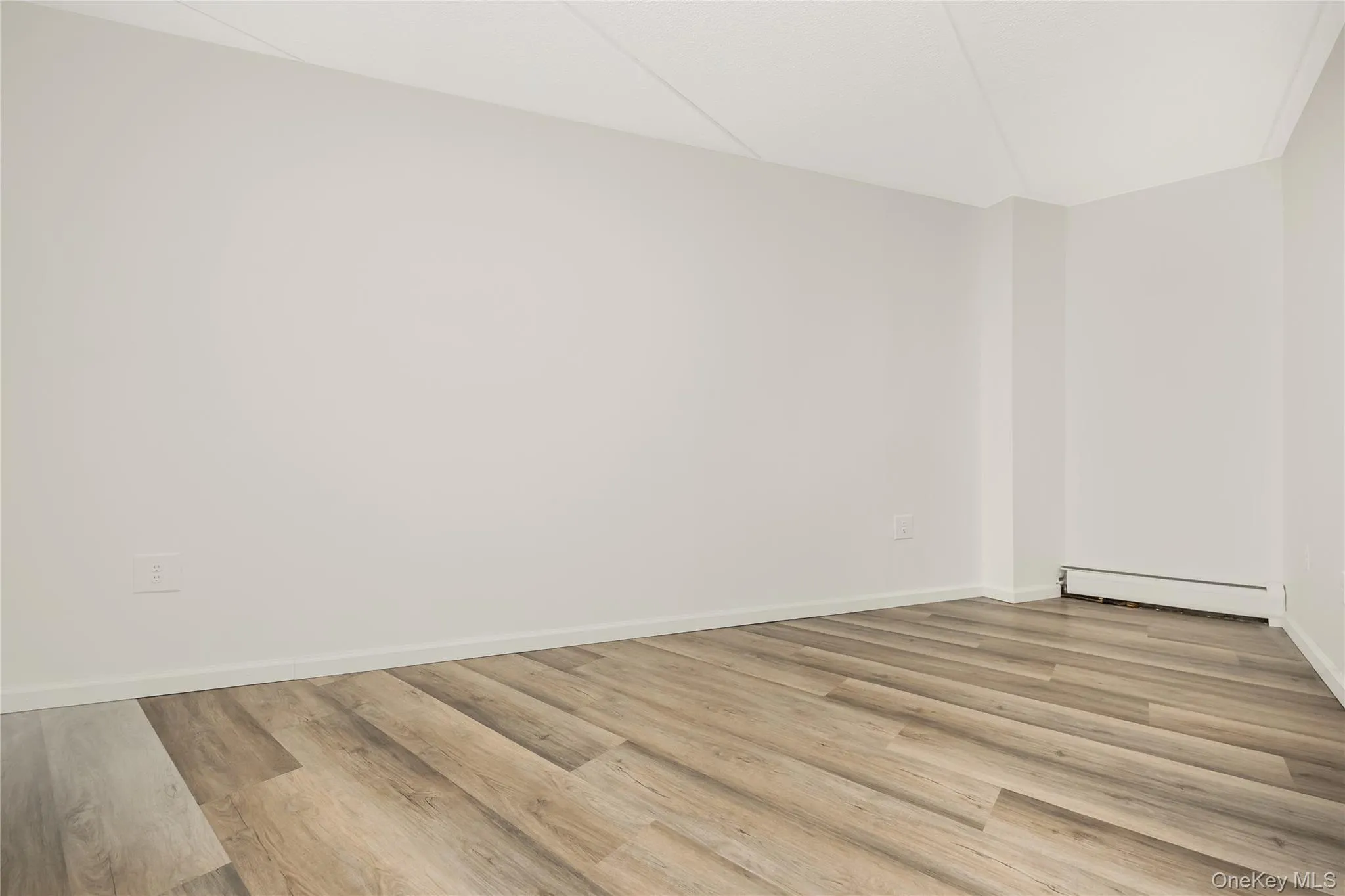135 Post Avenue, North Hempstead, NY, 3 Rooms Rooms,1 BathroomBathrooms,Residential,For Rent,Post,0,976822 135 Post Avenue, North Hempstead, NY, 3 Rooms Rooms,1 BathroomBathrooms,Residential,For Rent,Post,0,976822