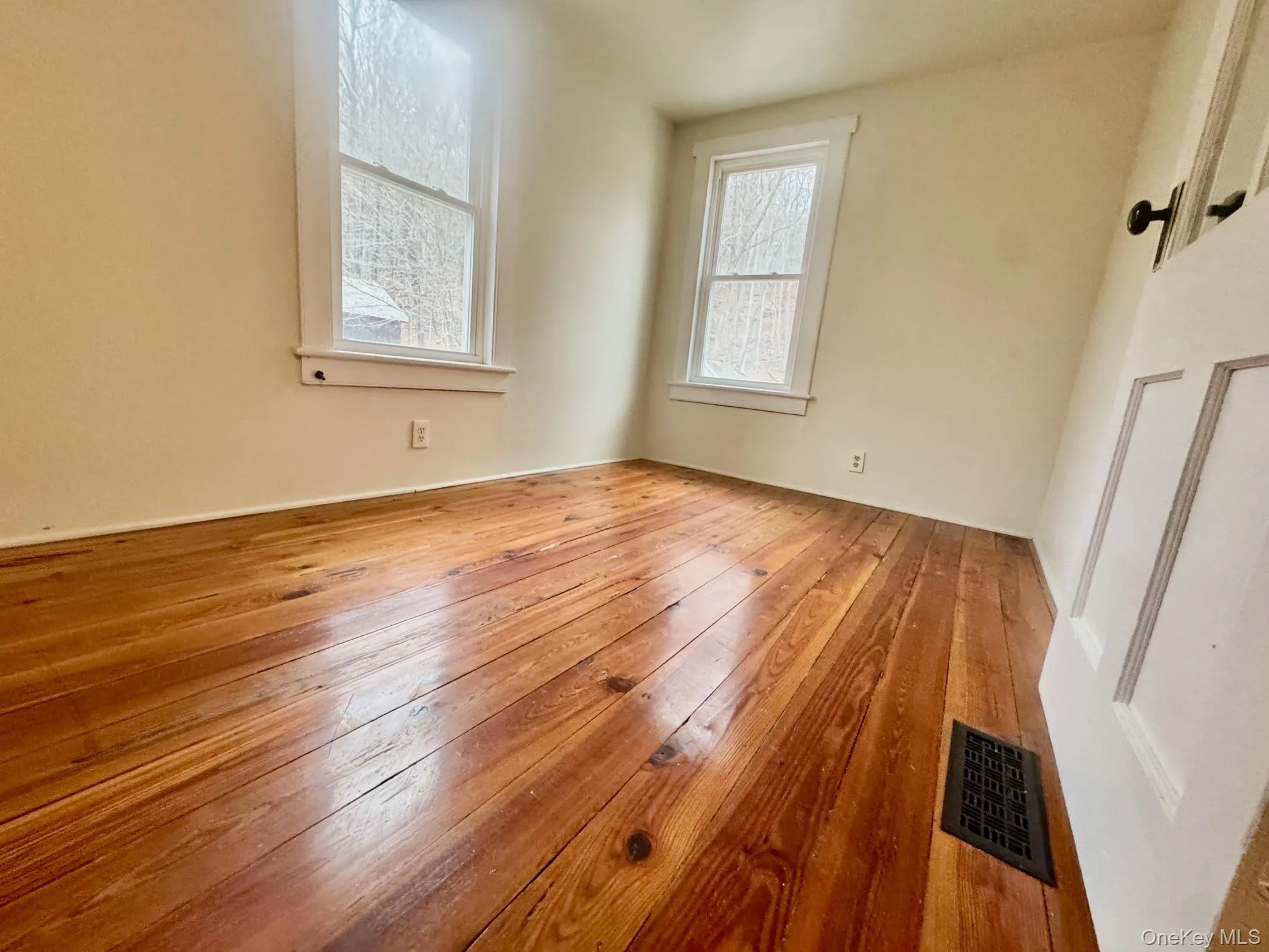 82 State Street, Mount Hope, NY, 3 Bedrooms Bedrooms, 6 Rooms Rooms,1 BathroomBathrooms,Residential Lease,For Rent,State,0,976838 82 State Street, Mount Hope, NY, 3 Bedrooms Bedrooms, 6 Rooms Rooms,1 BathroomBathrooms,Residential Lease,For Rent,State,0,976838