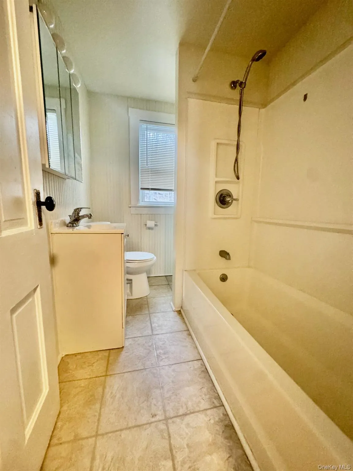 82 State Street, Mount Hope, NY, 3 Bedrooms Bedrooms, 6 Rooms Rooms,1 BathroomBathrooms,Residential Lease,For Rent,State,0,976838 82 State Street, Mount Hope, NY, 3 Bedrooms Bedrooms, 6 Rooms Rooms,1 BathroomBathrooms,Residential Lease,For Rent,State,0,976838