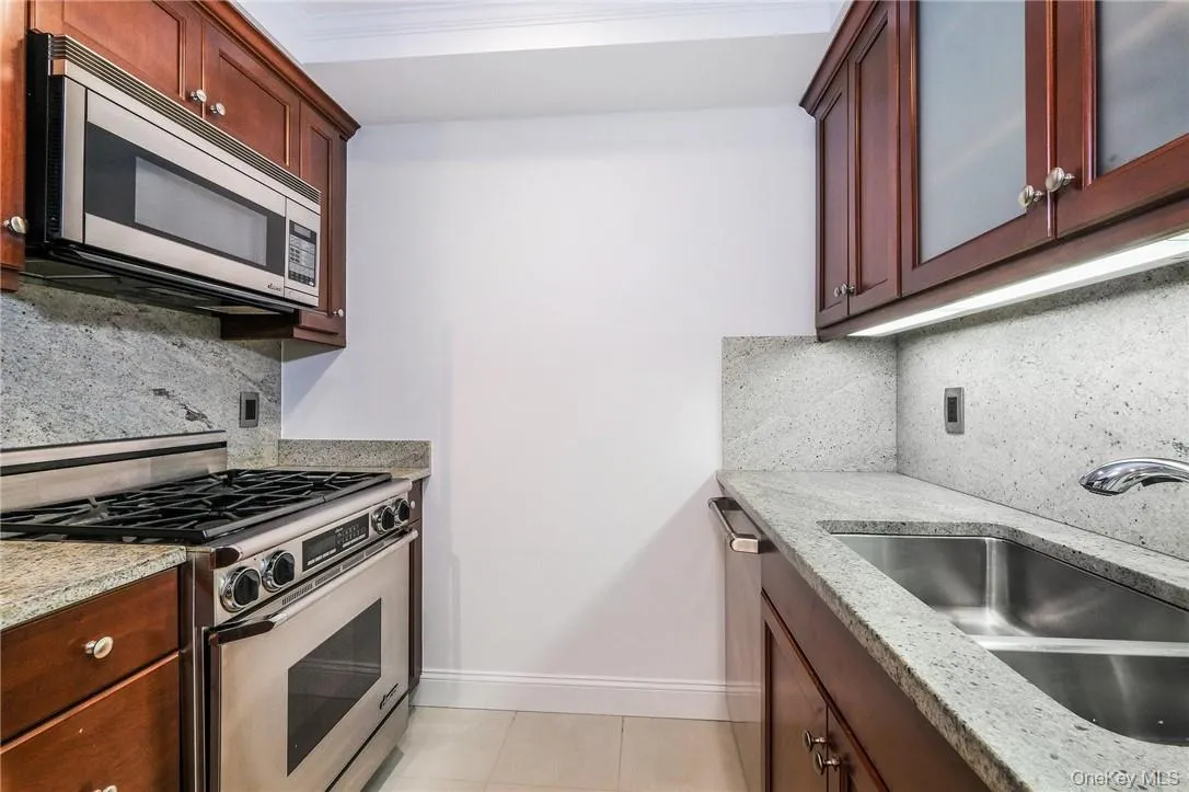 10 City Place, White Plains, NY, 1 Bedroom Bedrooms, 3 Rooms Rooms,1 BathroomBathrooms,Residential Lease,For Rent,City,0,976843 10 City Place, White Plains, NY, 1 Bedroom Bedrooms, 3 Rooms Rooms,1 BathroomBathrooms,Residential Lease,For Rent,City,0,976843