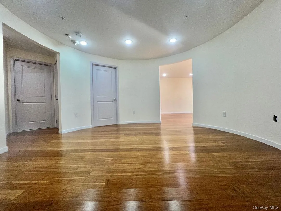 55 Middle Neck Road, North Hempstead, NY, 2 Bedrooms Bedrooms, 6 Rooms Rooms,2 BathroomsBathrooms,Residential Lease,For Rent,Middle Neck,0,976859 55 Middle Neck Road, North Hempstead, NY, 2 Bedrooms Bedrooms, 6 Rooms Rooms,2 BathroomsBathrooms,Residential Lease,For Rent,Middle Neck,0,976859