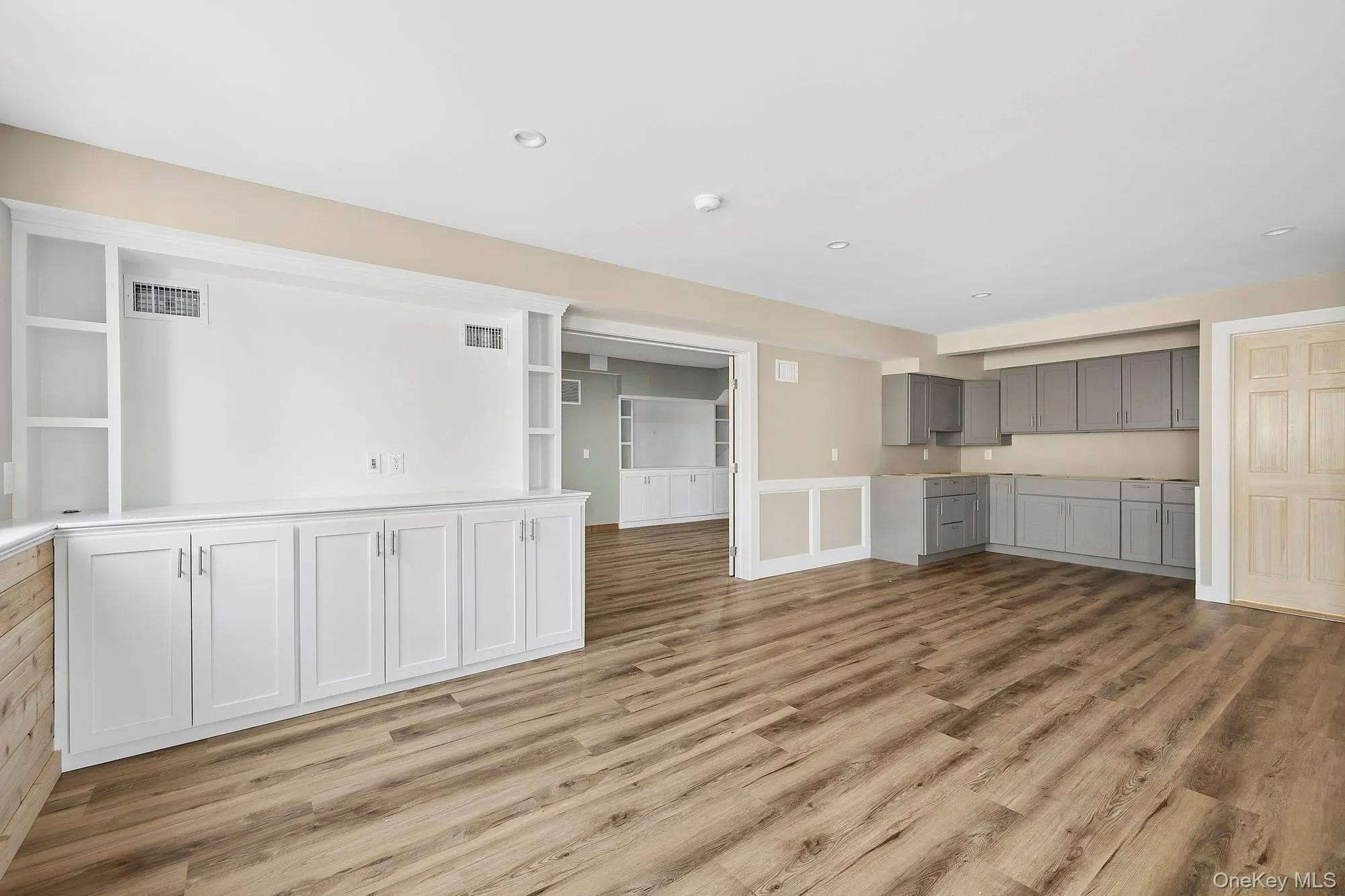 178 Main Road, Riverhead, NY, 7 Bedrooms Bedrooms, 11 Rooms Rooms,5 BathroomsBathrooms,Residential Sale,For Rent,Main,0,976873 178 Main Road, Riverhead, NY, 7 Bedrooms Bedrooms, 11 Rooms Rooms,5 BathroomsBathrooms,Residential Sale,For Rent,Main,0,976873