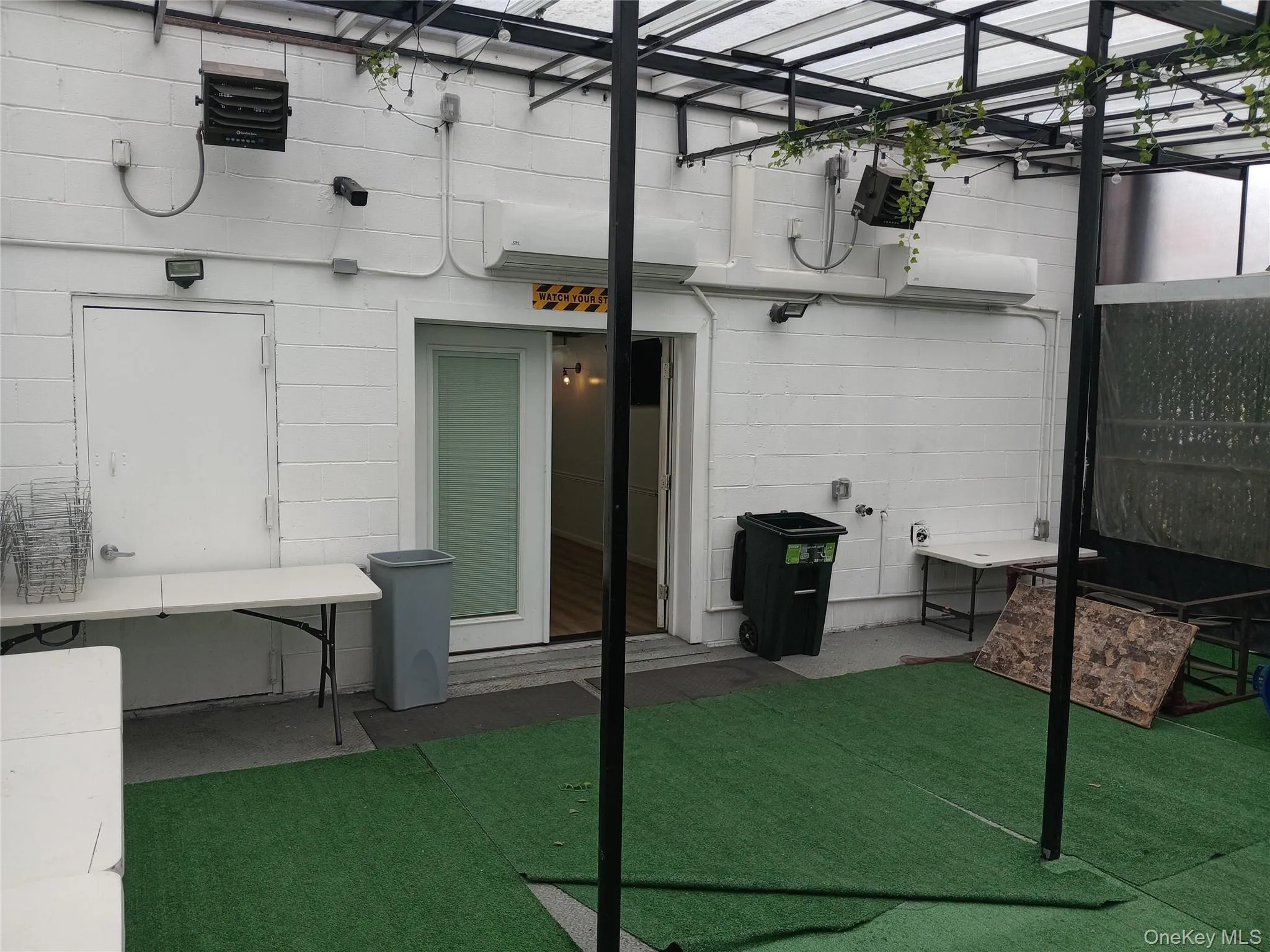 2195 New England Thru Way, New York, NY, ,Commercial Lease,For Rent,New England Thru Way,0,976875 2195 New England Thru Way, New York, NY, ,Commercial Lease,For Rent,New England Thru Way,0,976875