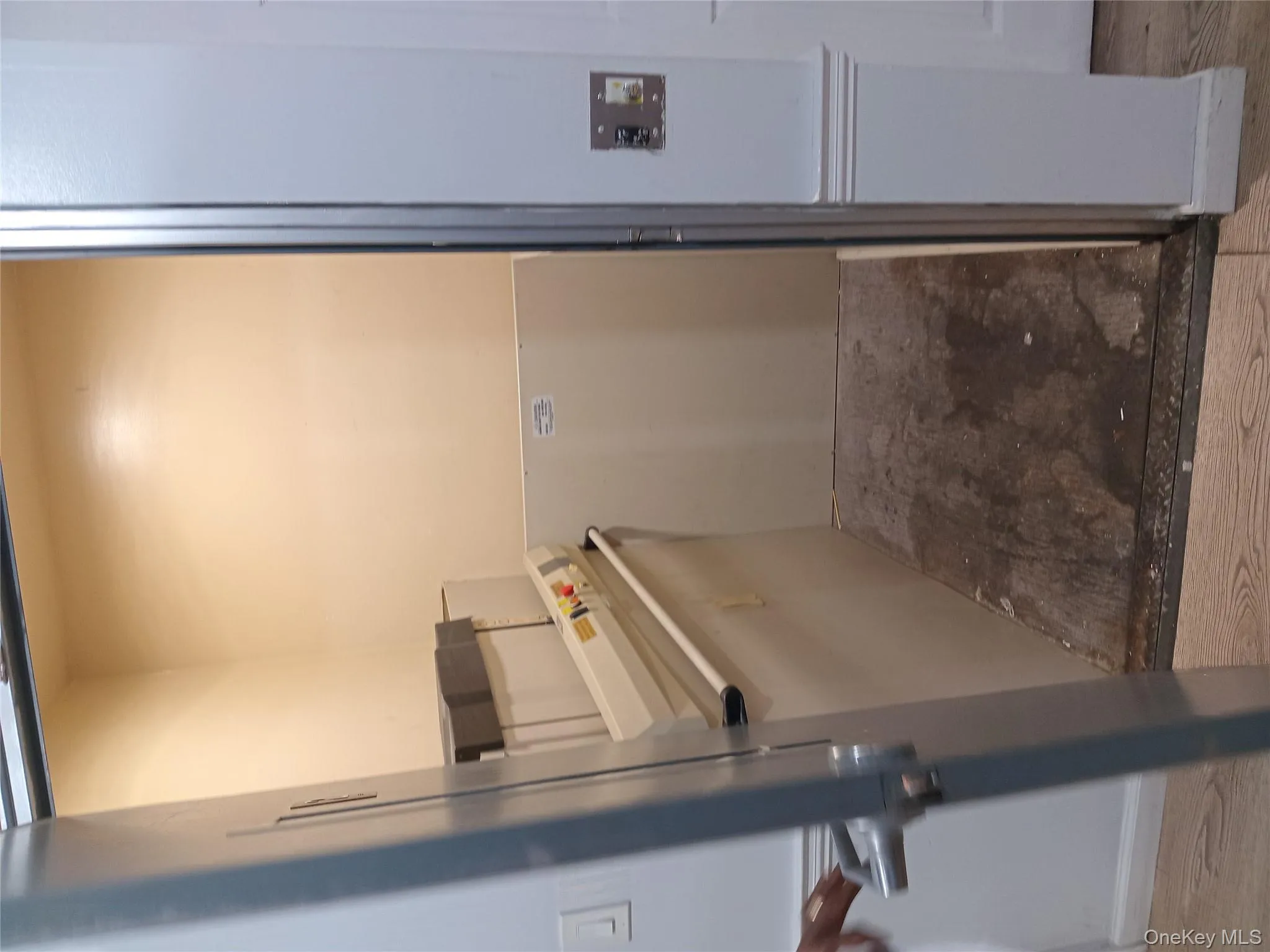 2195 New England Thru Way, New York, NY, ,Commercial Lease,For Rent,New England Thru Way,0,976875 2195 New England Thru Way, New York, NY, ,Commercial Lease,For Rent,New England Thru Way,0,976875